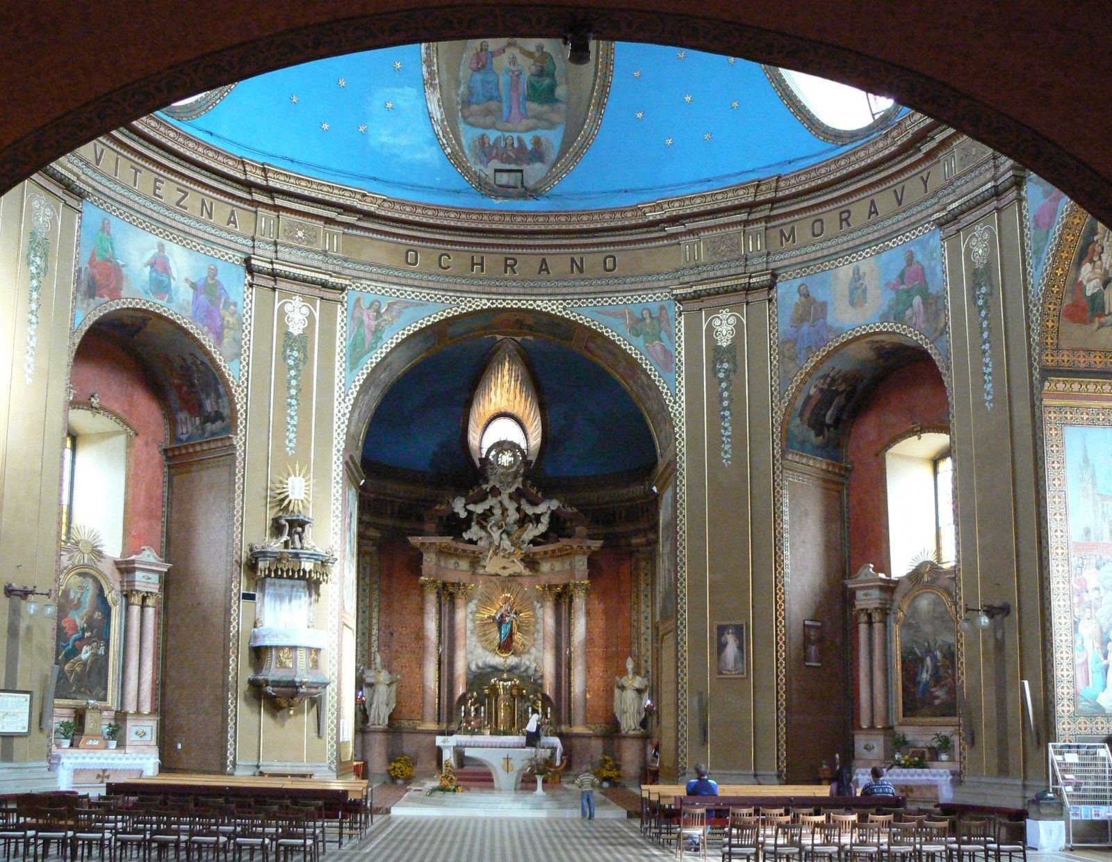 TouR1R.jpeg?fl=res,2200,2200,1