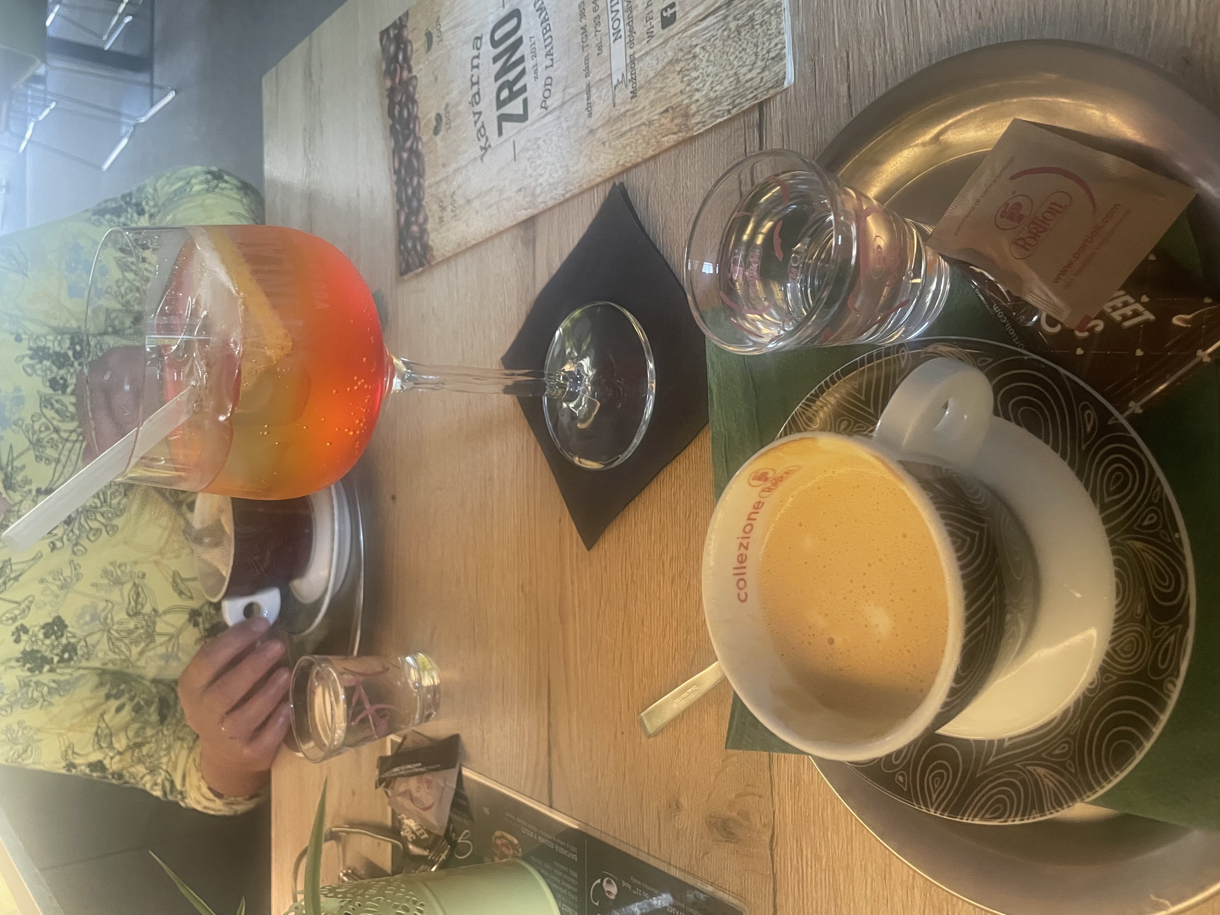 Kavárna Zrno foto 2