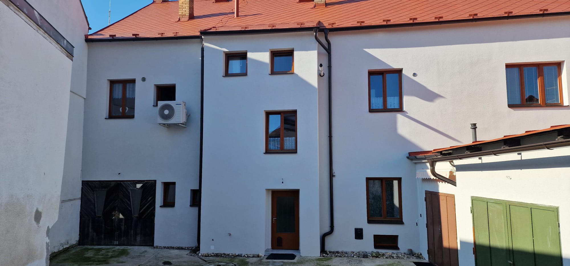 Redok s.r.o. - nátěry střech, výškové práce foto 6