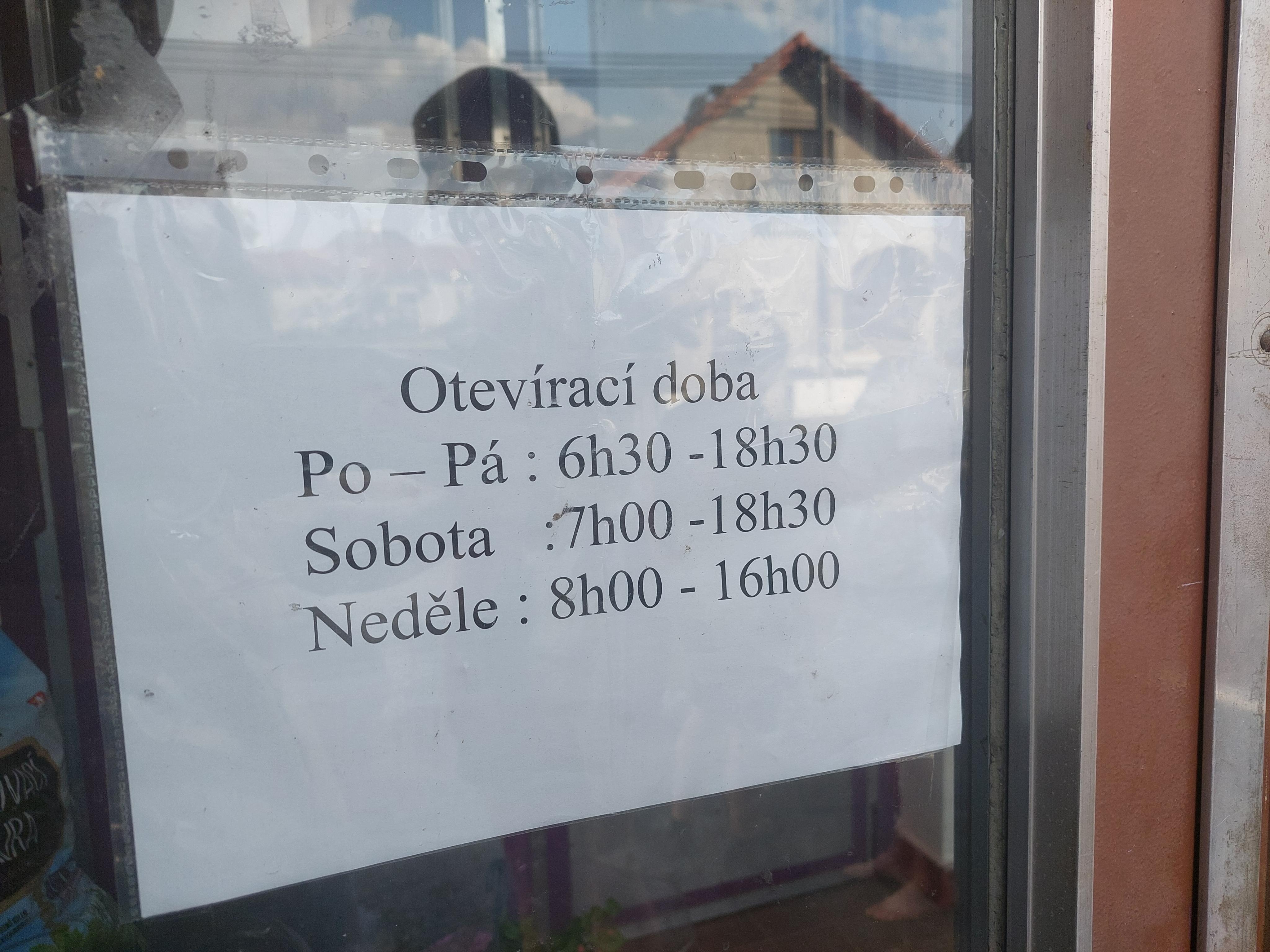 Potraviny Zámecká 122 foto 1