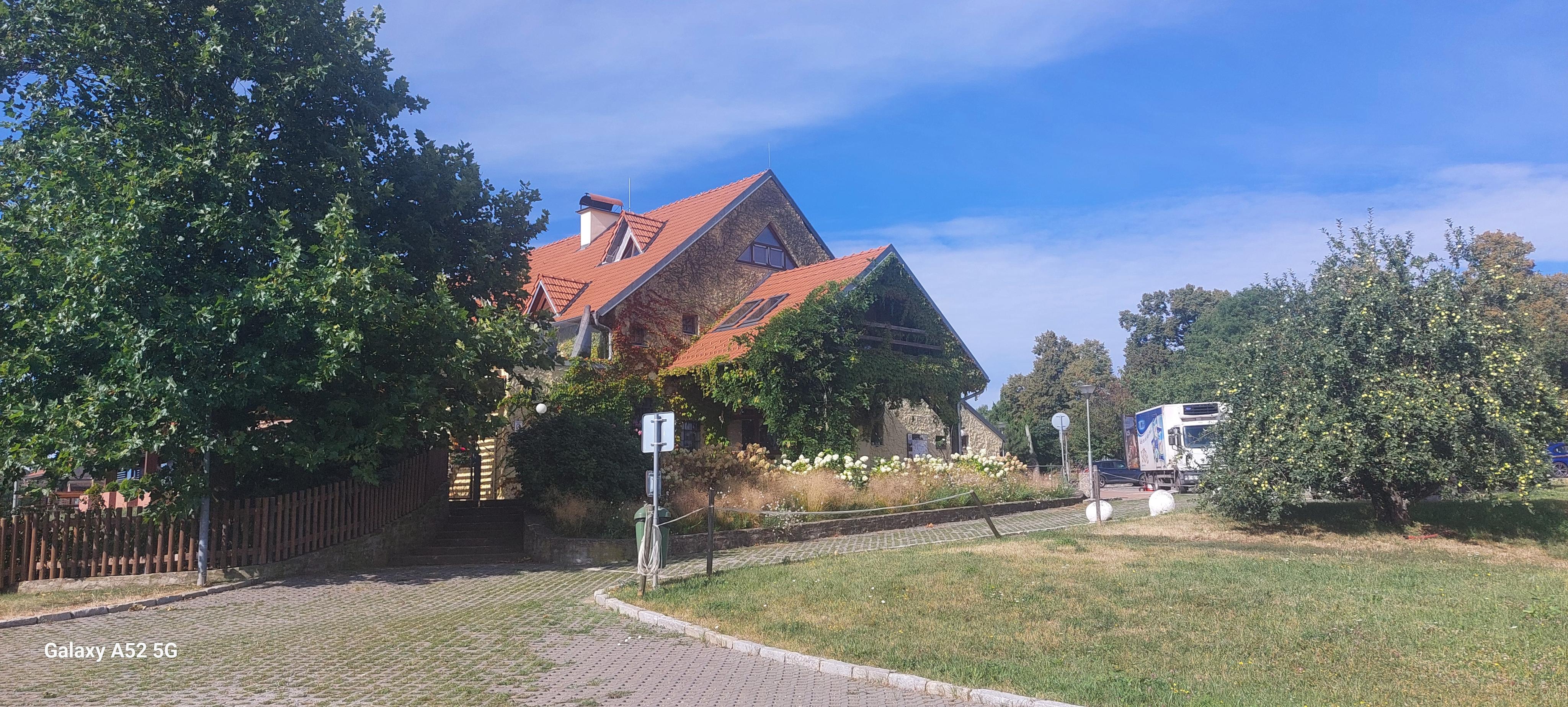 Statek Olšany - restaurace foto 6