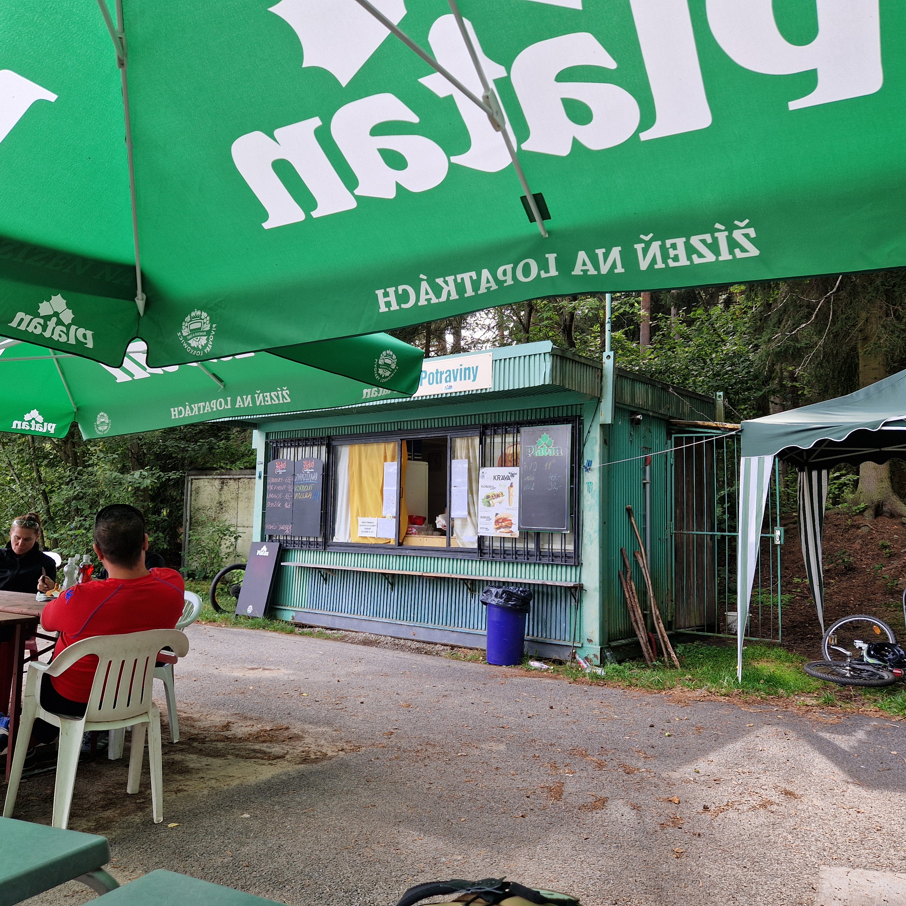 Stánek na hrázi foto 3