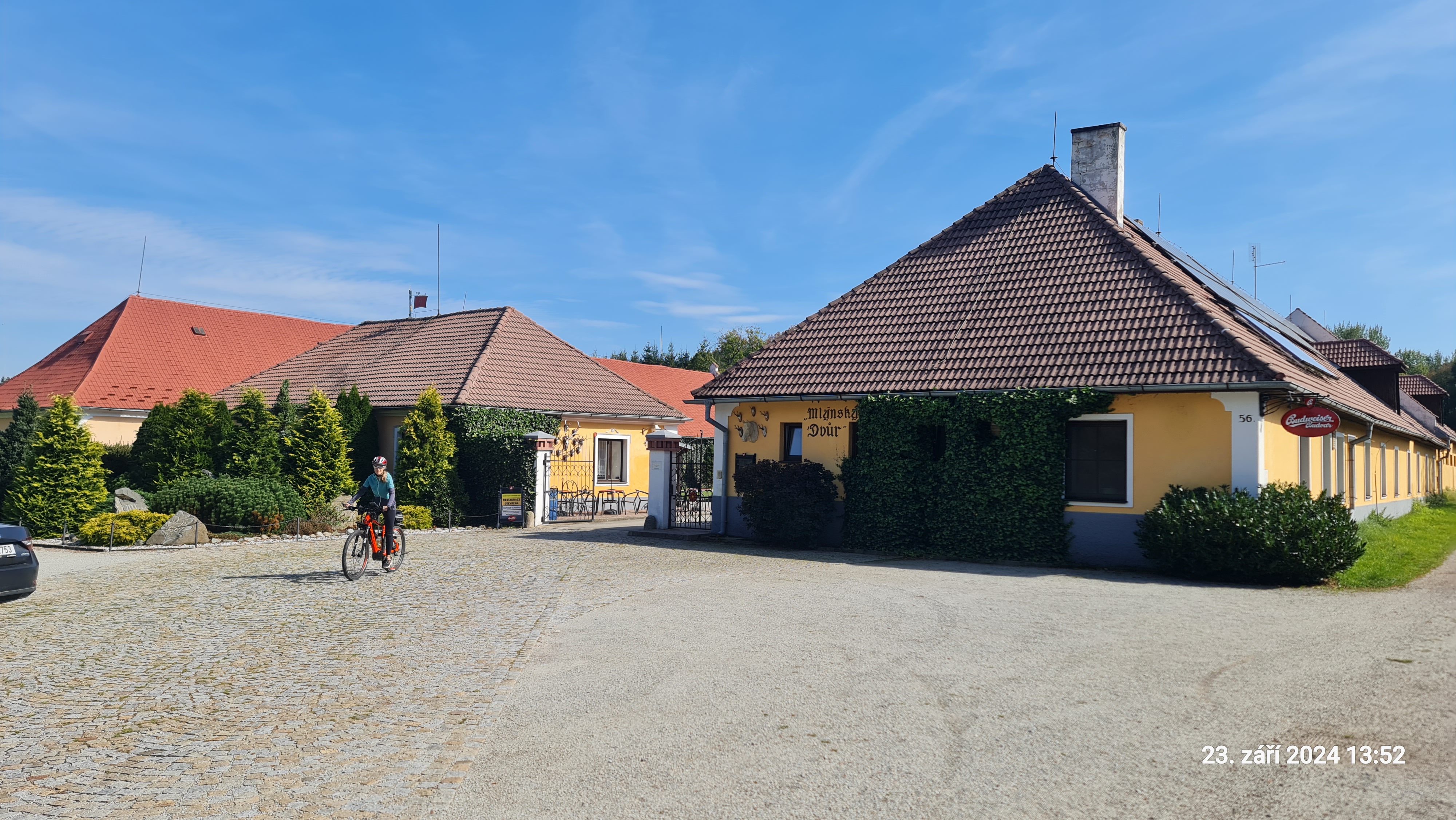 Restaurace Mlýnský Dvůr foto 3