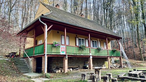 Fotogaléria • Kamenná búda (Chata, búda) • Mapy.cz