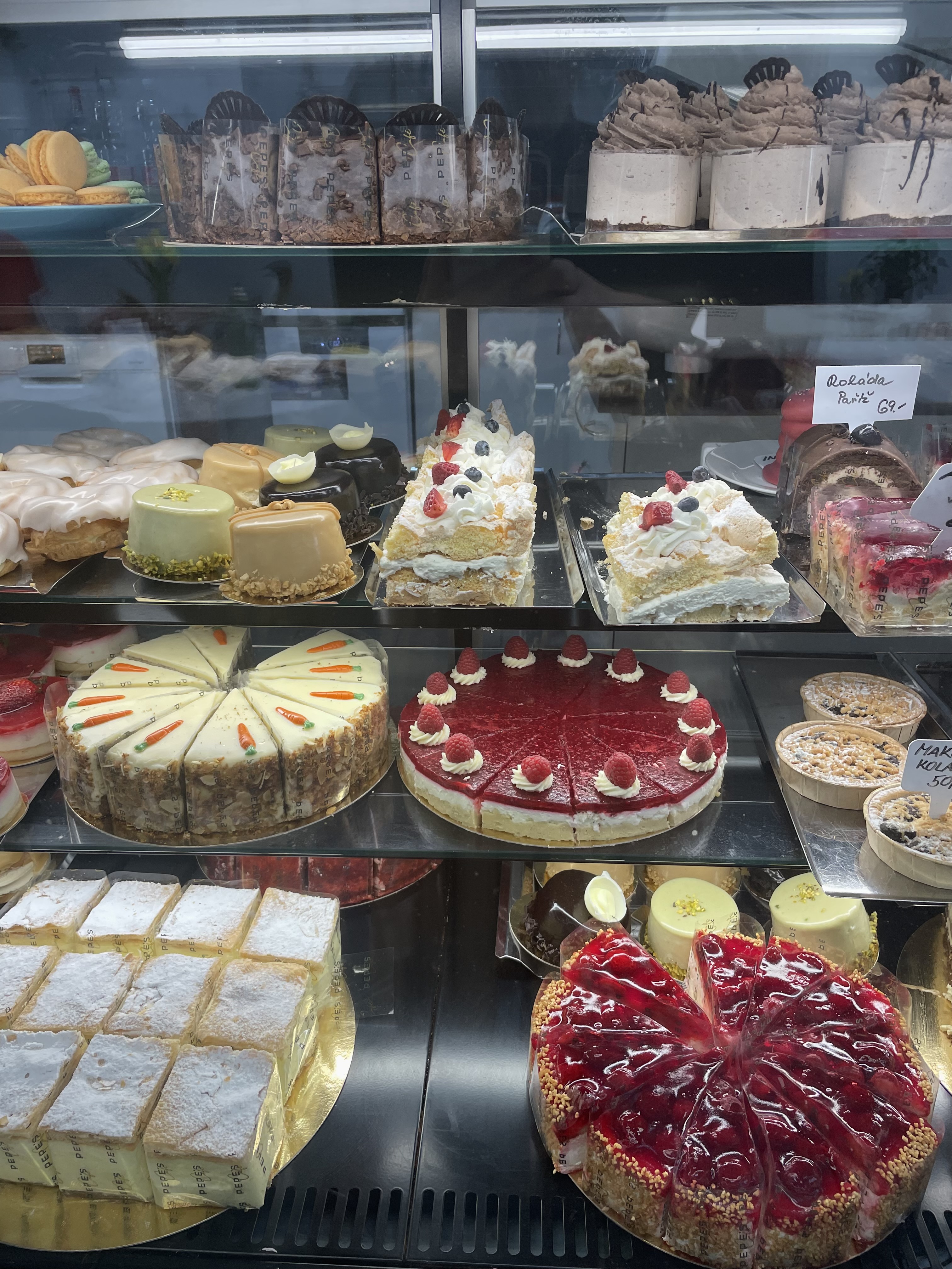 Cafe na náměstí foto 5