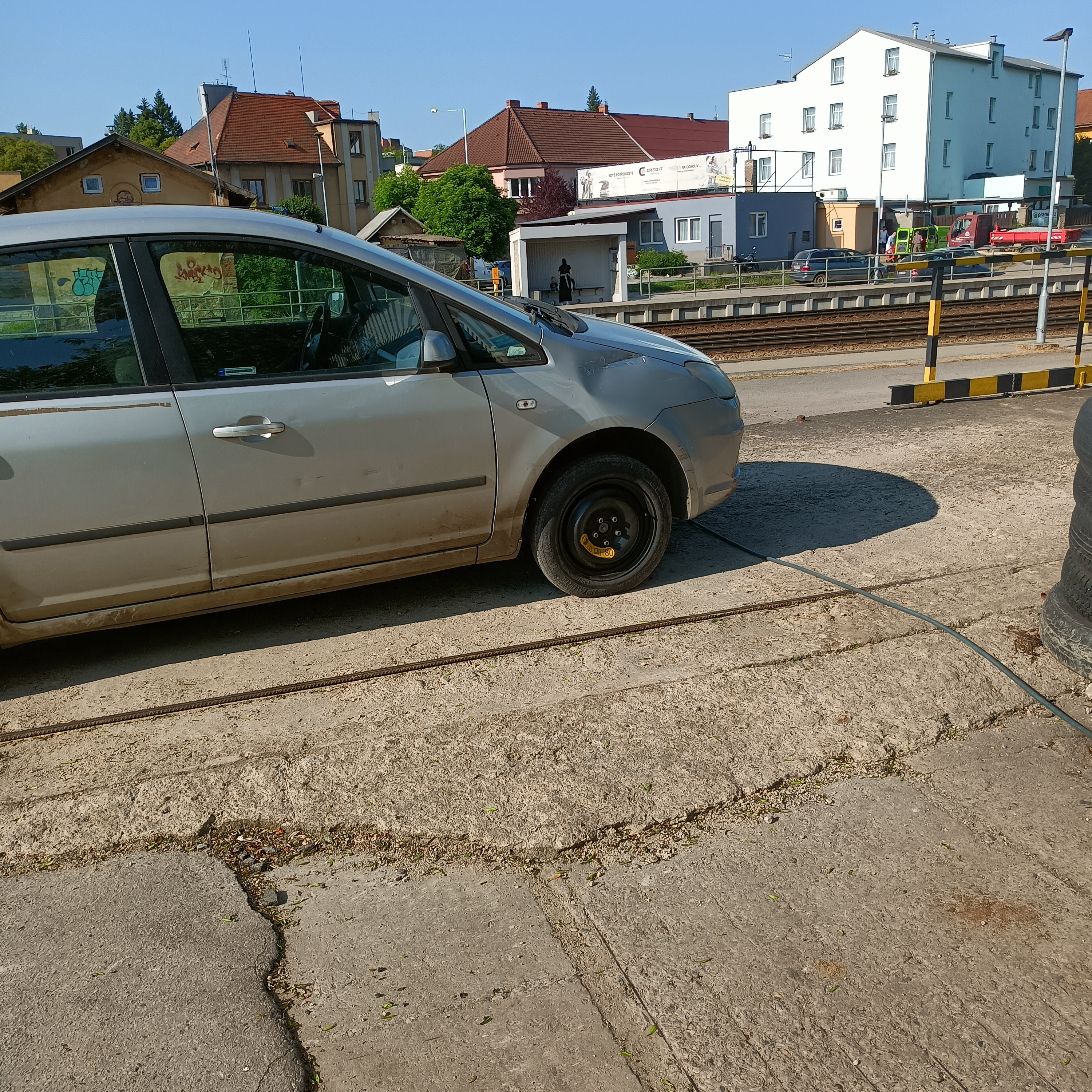 Petr HÁJEK - PNEUSERVIS foto 2