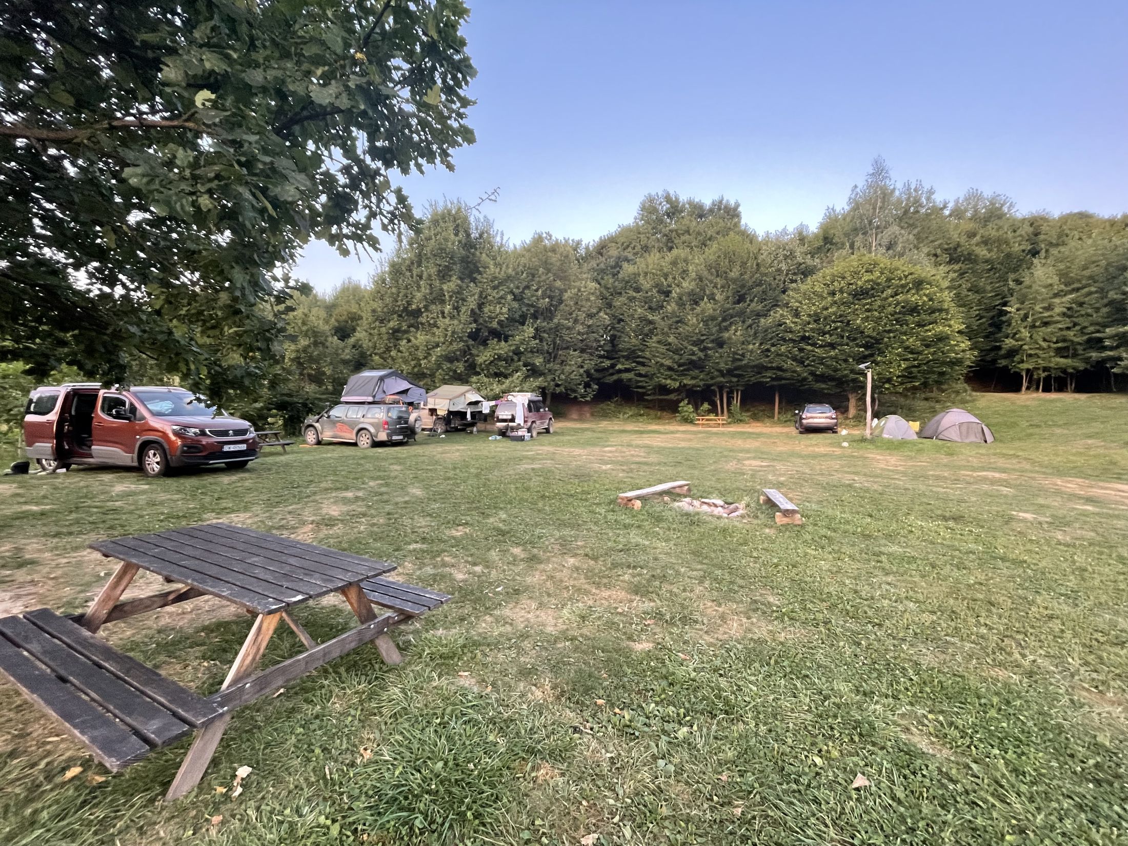 Curtea de Argeș camping 