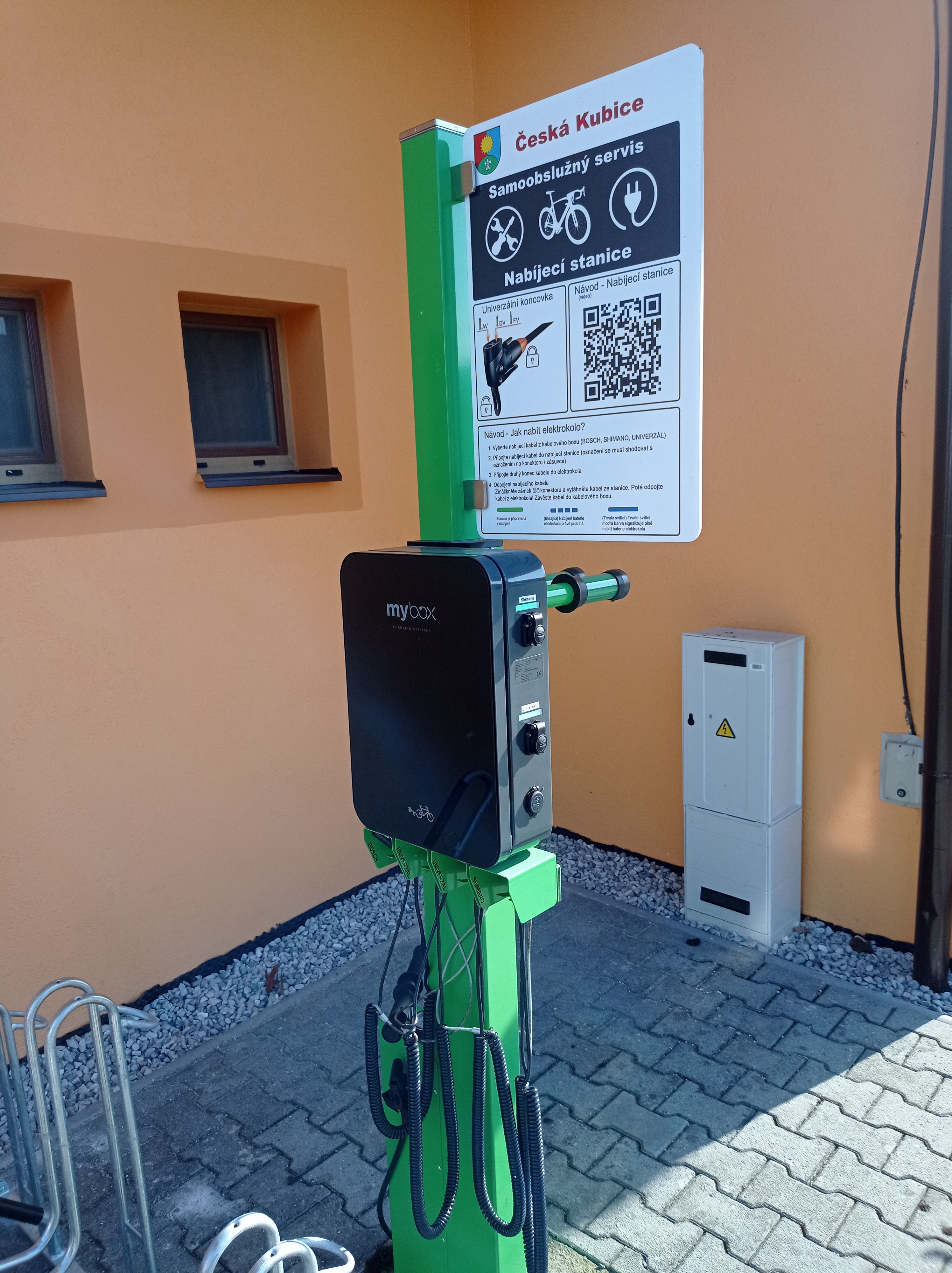 Nabíjecí stanice pro elektrokola foto 2