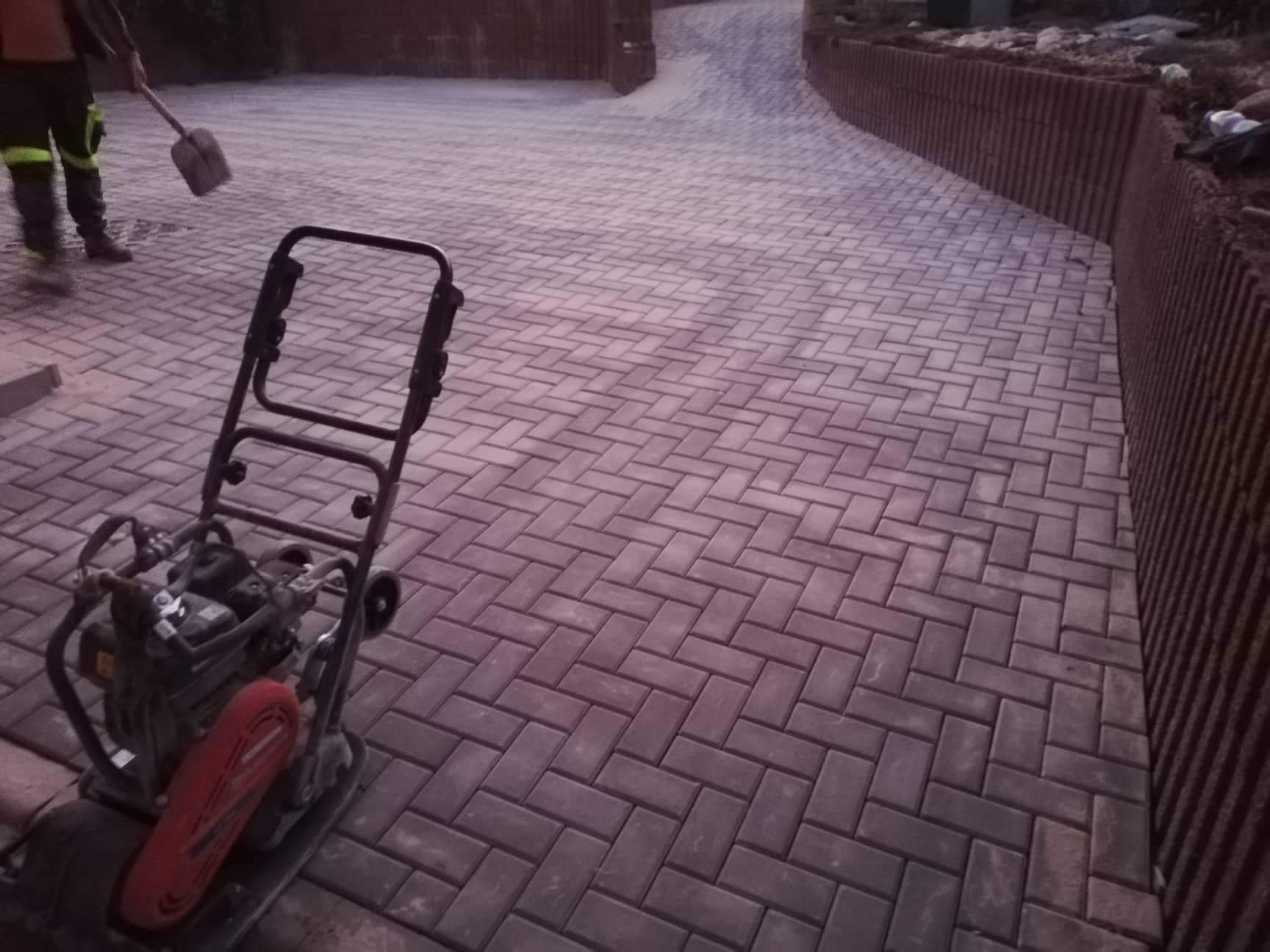 Zámková dlažba - Jan Oprish foto 4