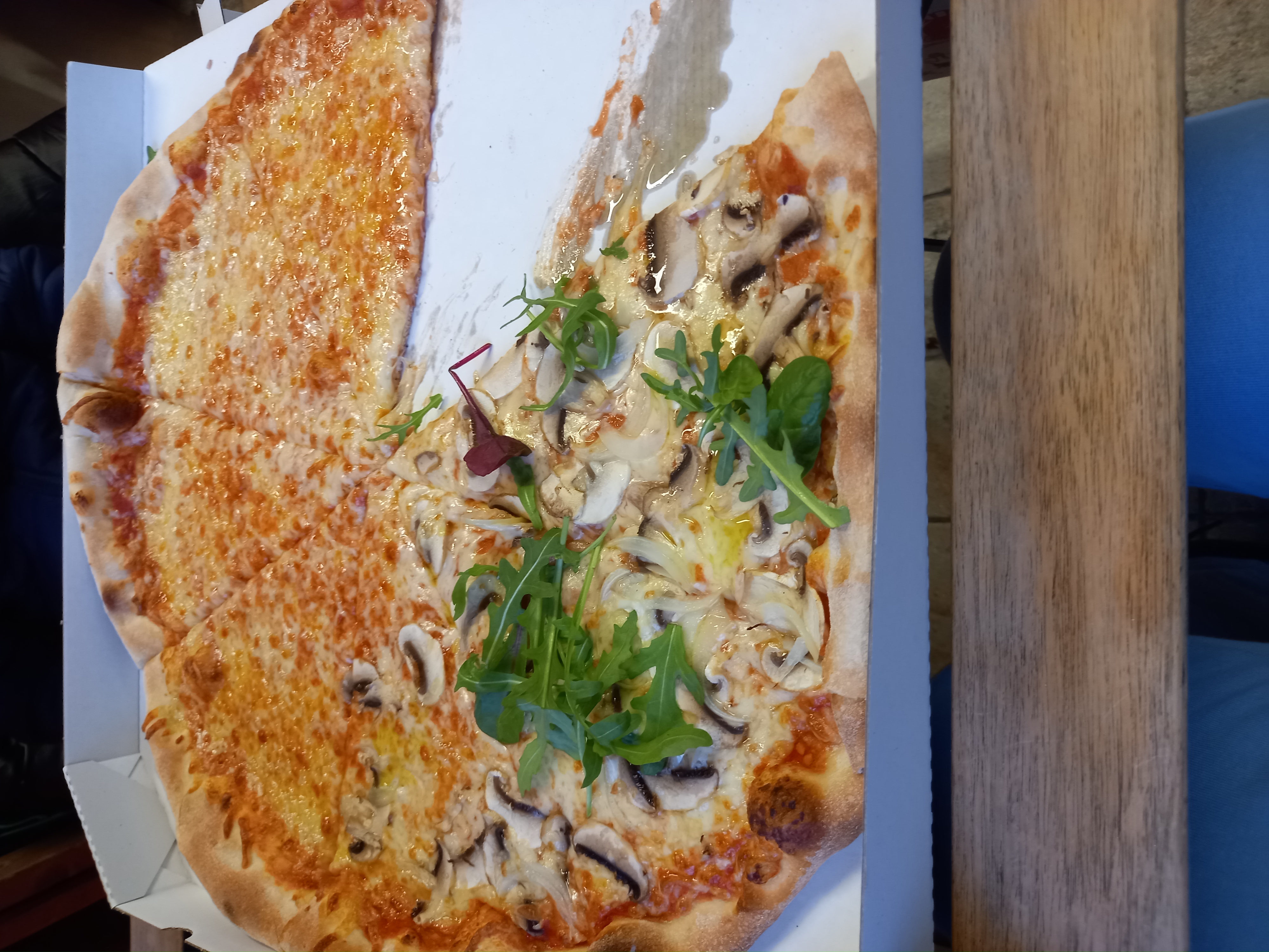 Pizza & gyros foto 2