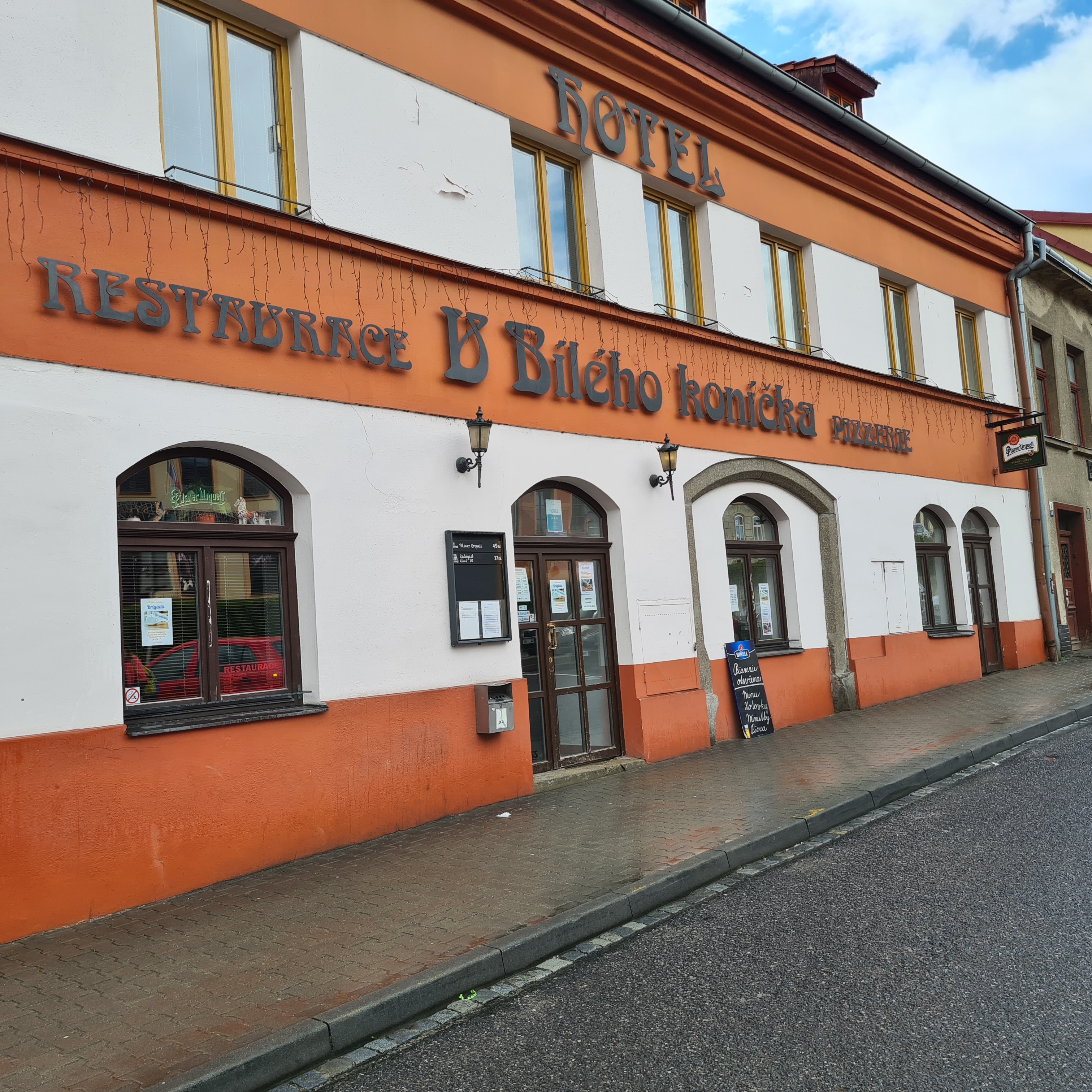 Restaurace U Bílého koníčka foto 4