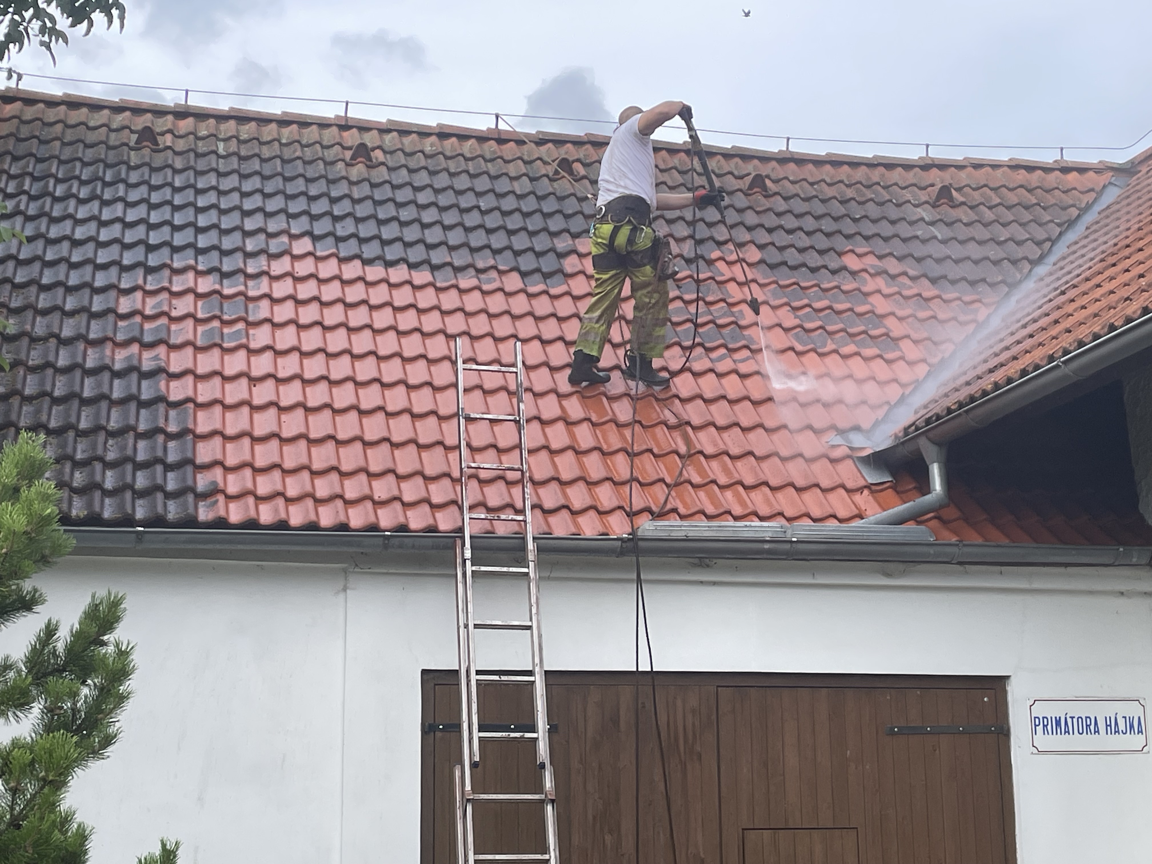 cistenistrech.eu - čištění střech, fasád a dlažeb foto 5