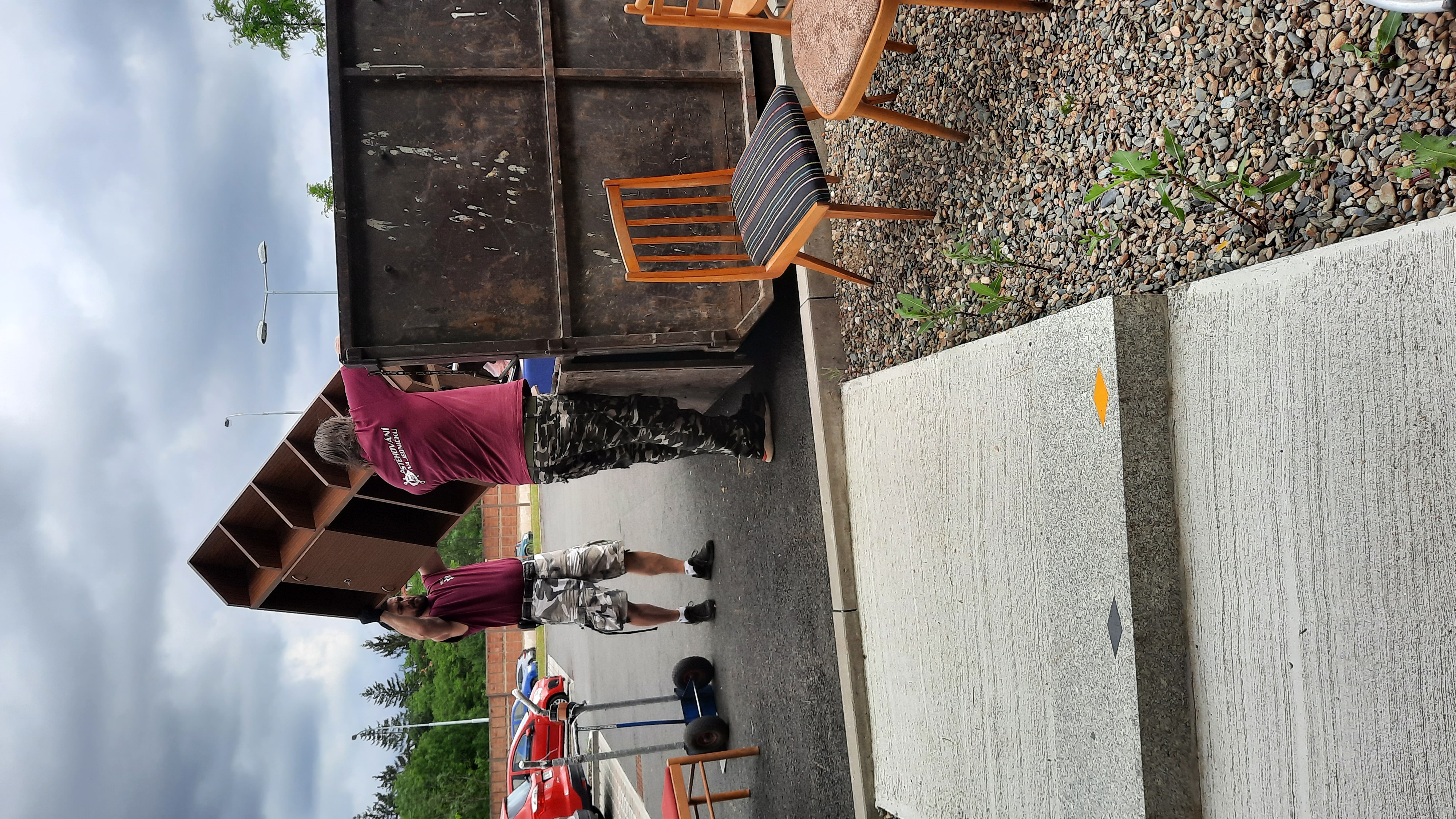 STĚHOVÁNÍ NA JEDNIČKU foto 6