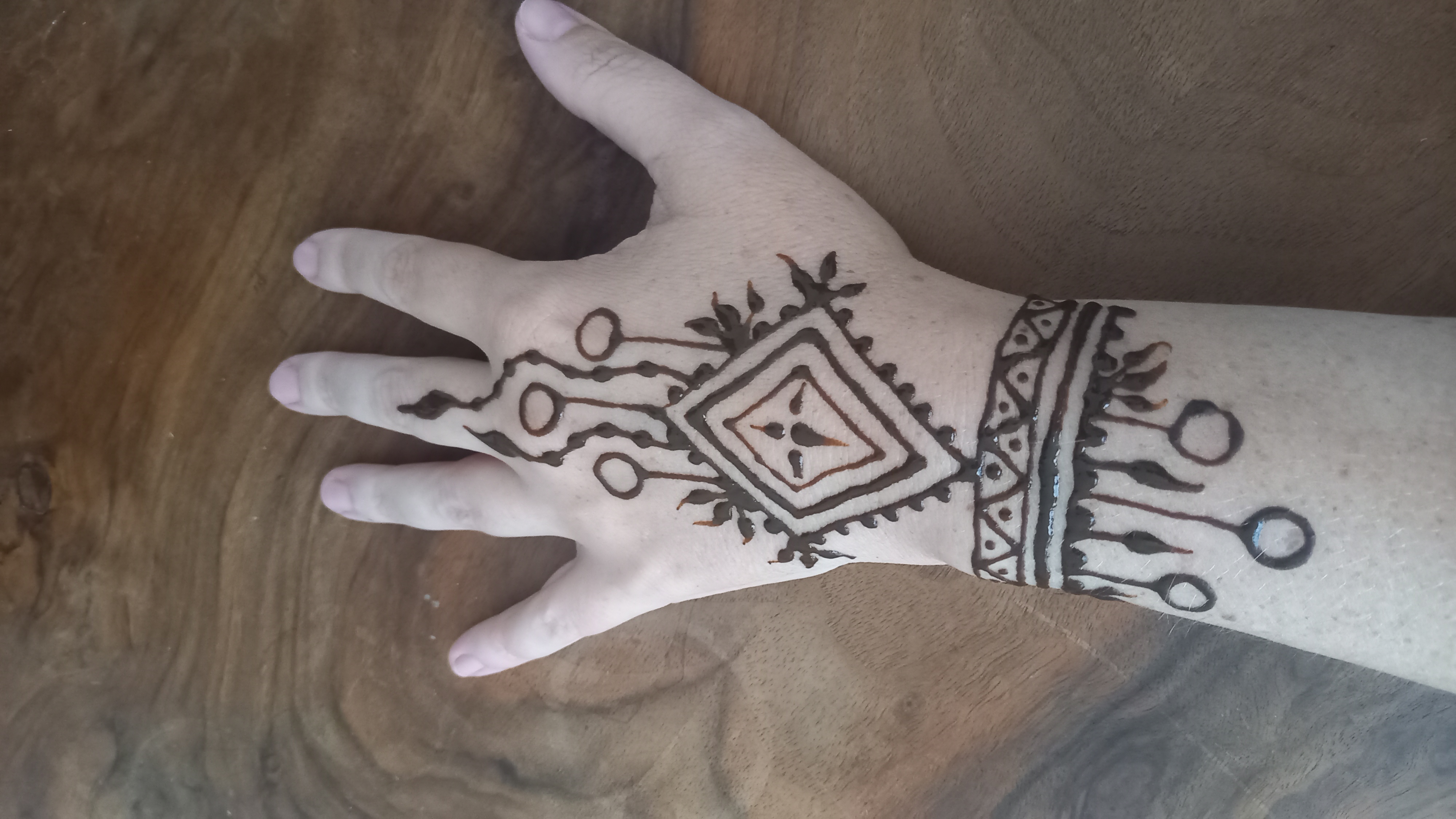 Hennéria Brno - krása a sebevědomí s hennou foto 6