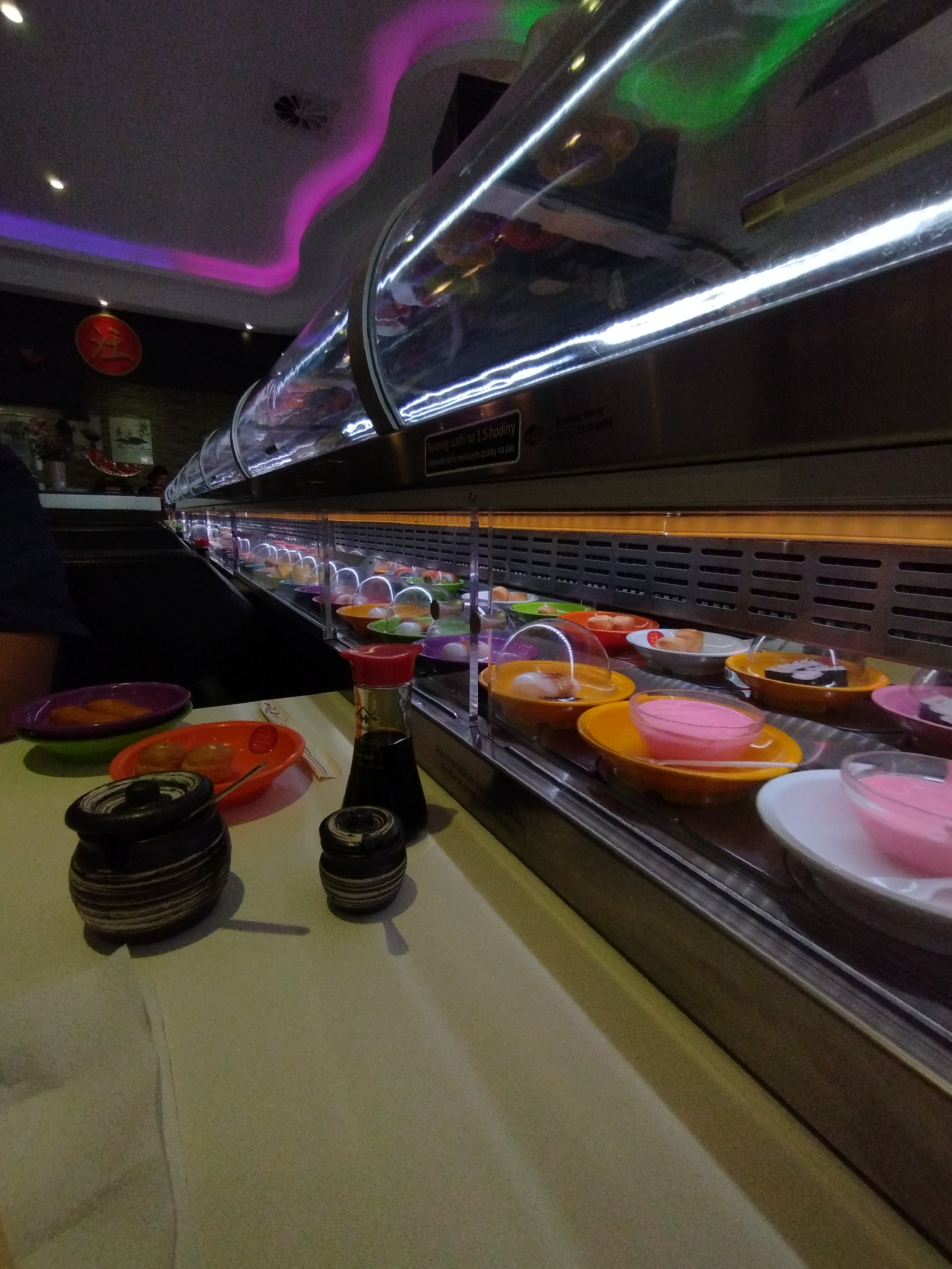 Running Sushi Wang foto 4