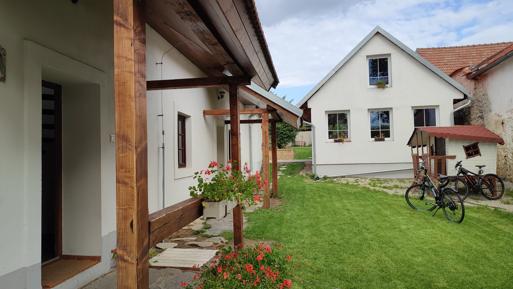 Chalupa Budinka foto 2