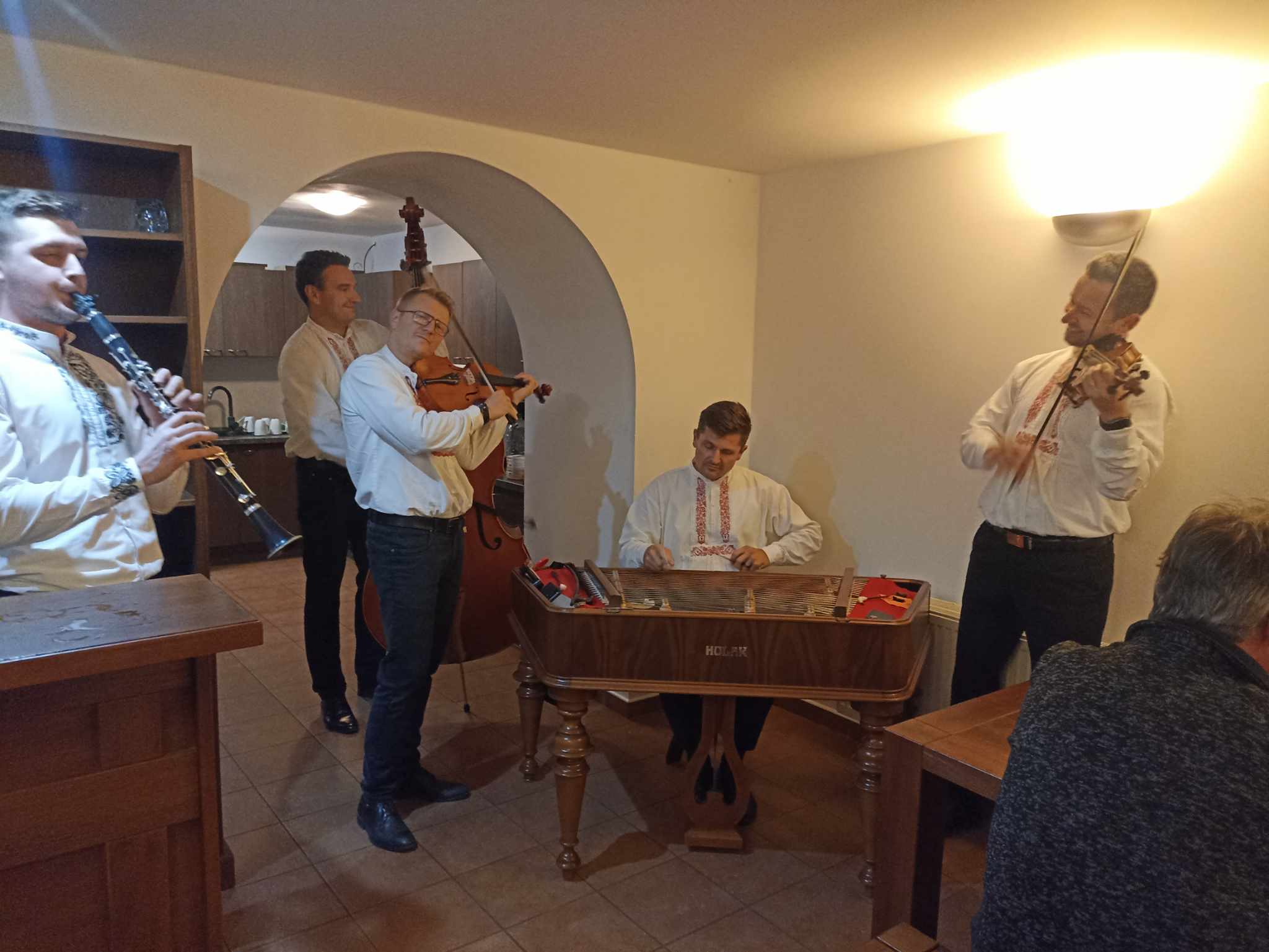 Cimbálová muzika Slovácko foto 4