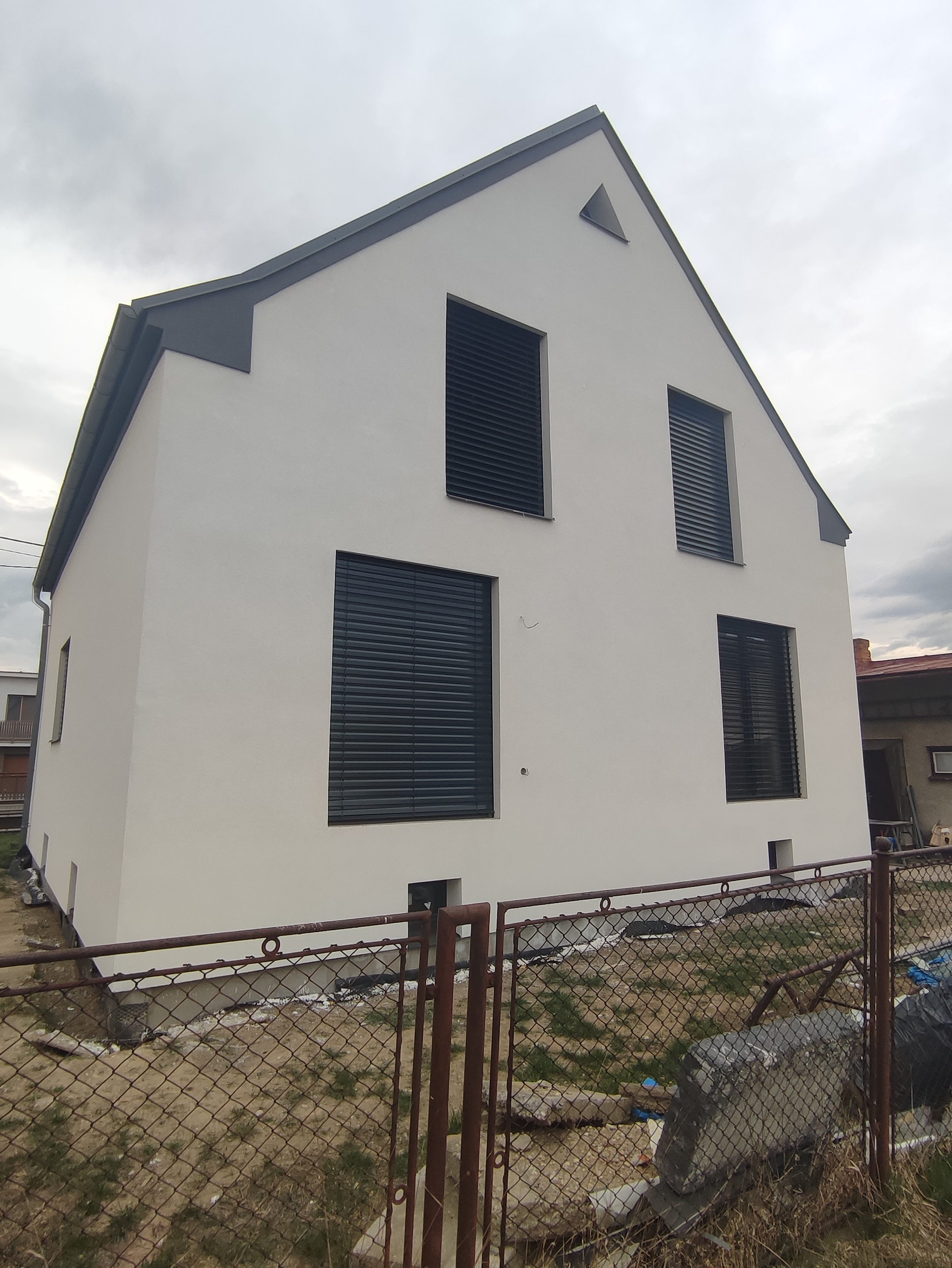 VBS montáže - vrata, brány, stínění s.r.o. foto 5