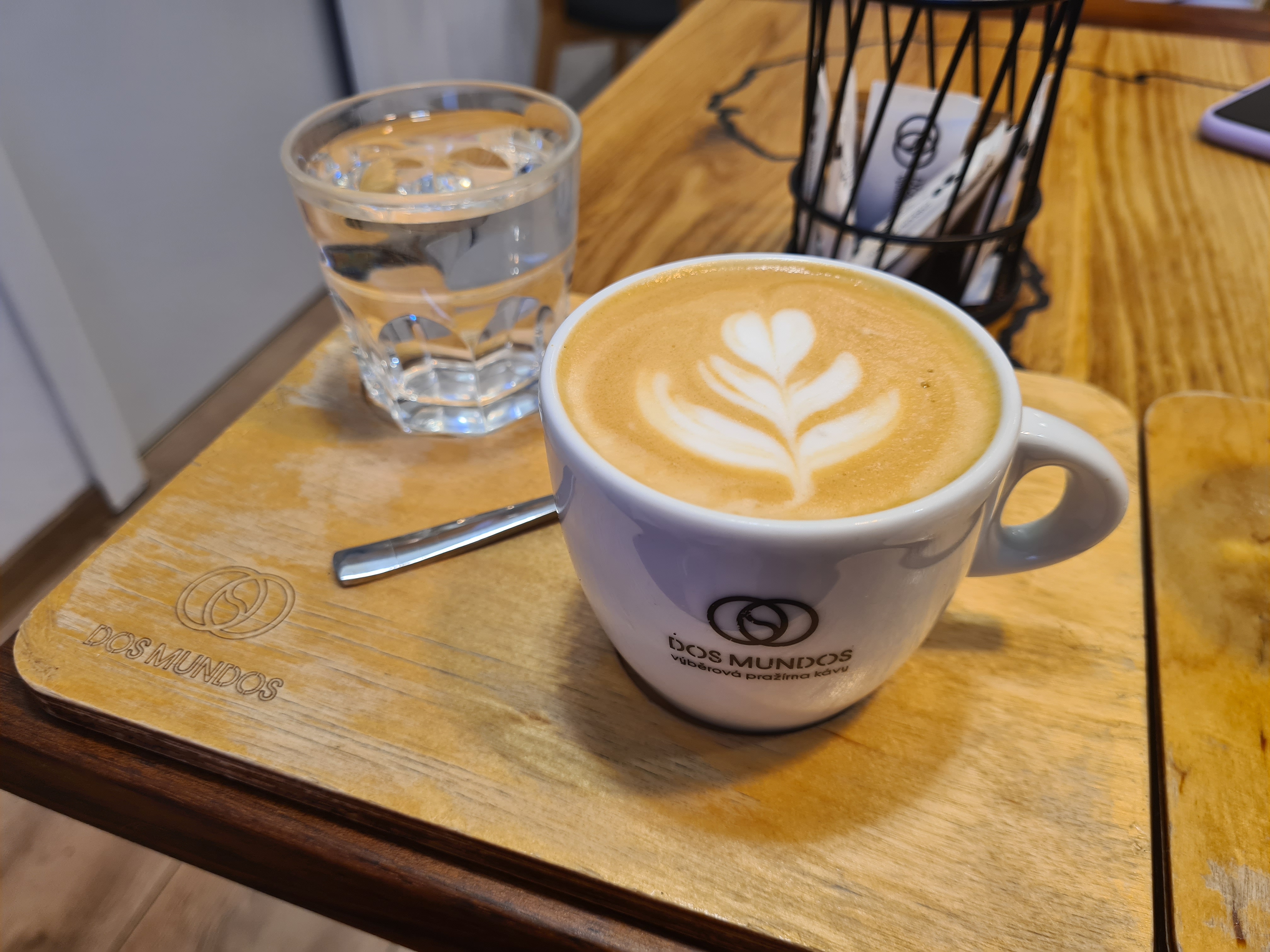 Dos Mundos Café foto 4