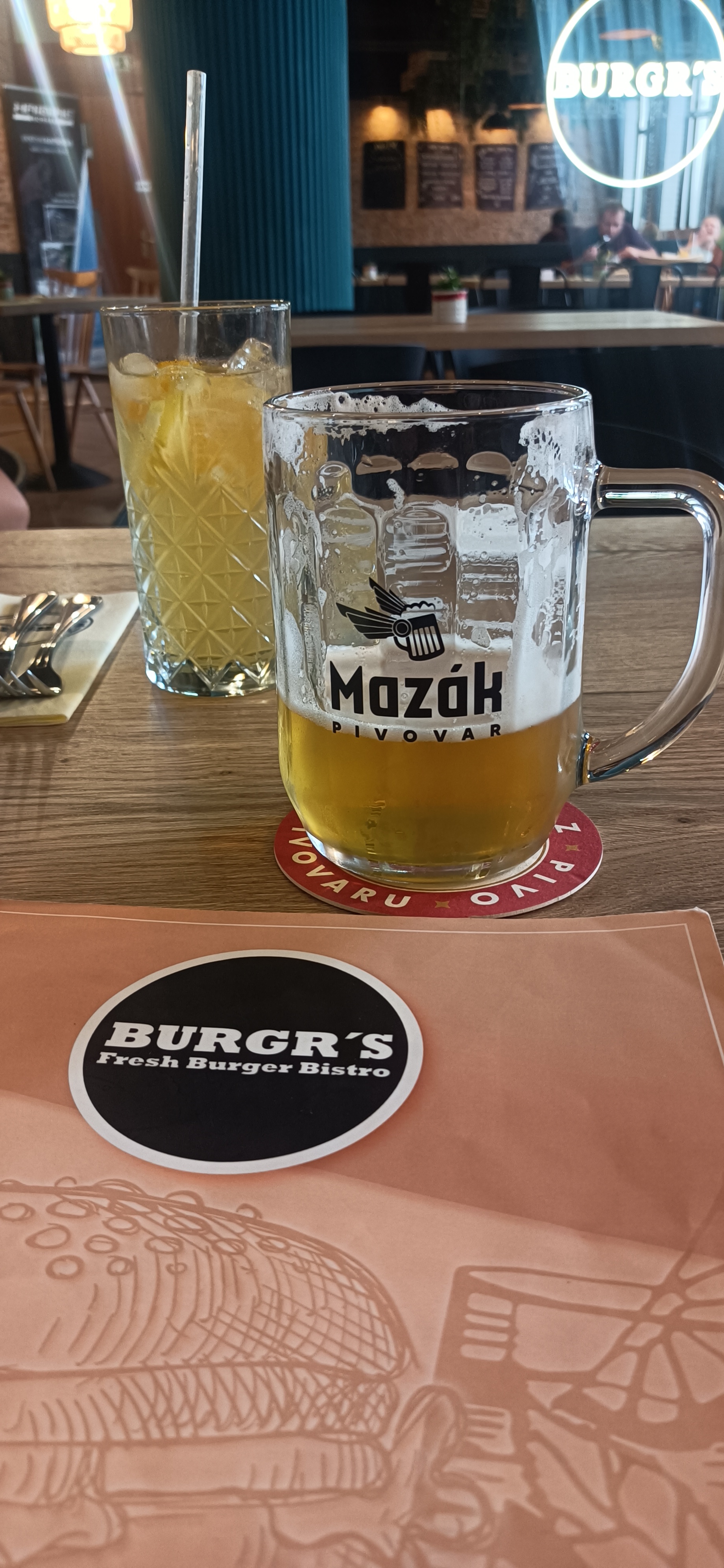Burgr's, Fresh Burger Bistro foto 2