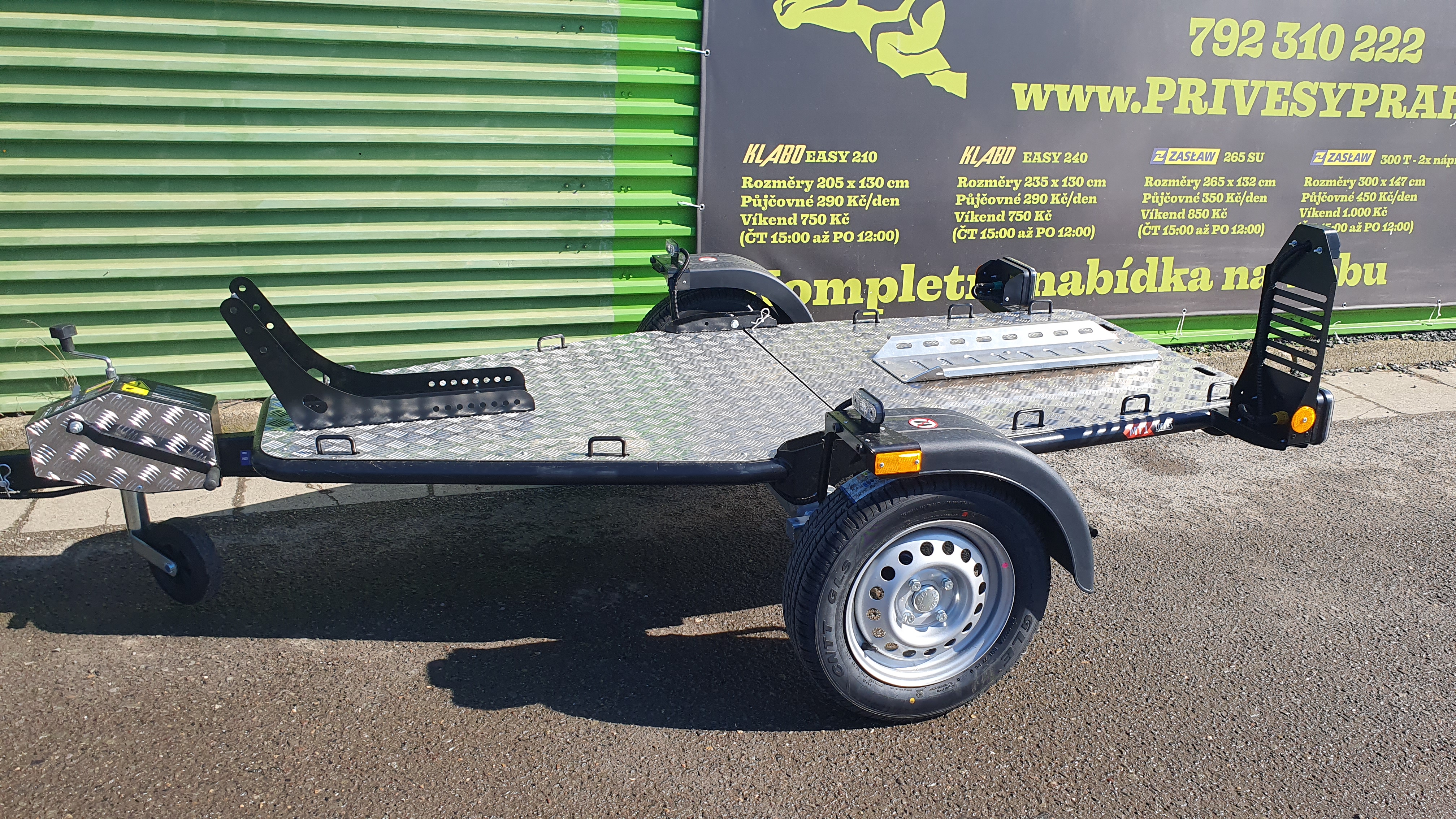 Přívěsy Praha foto 5