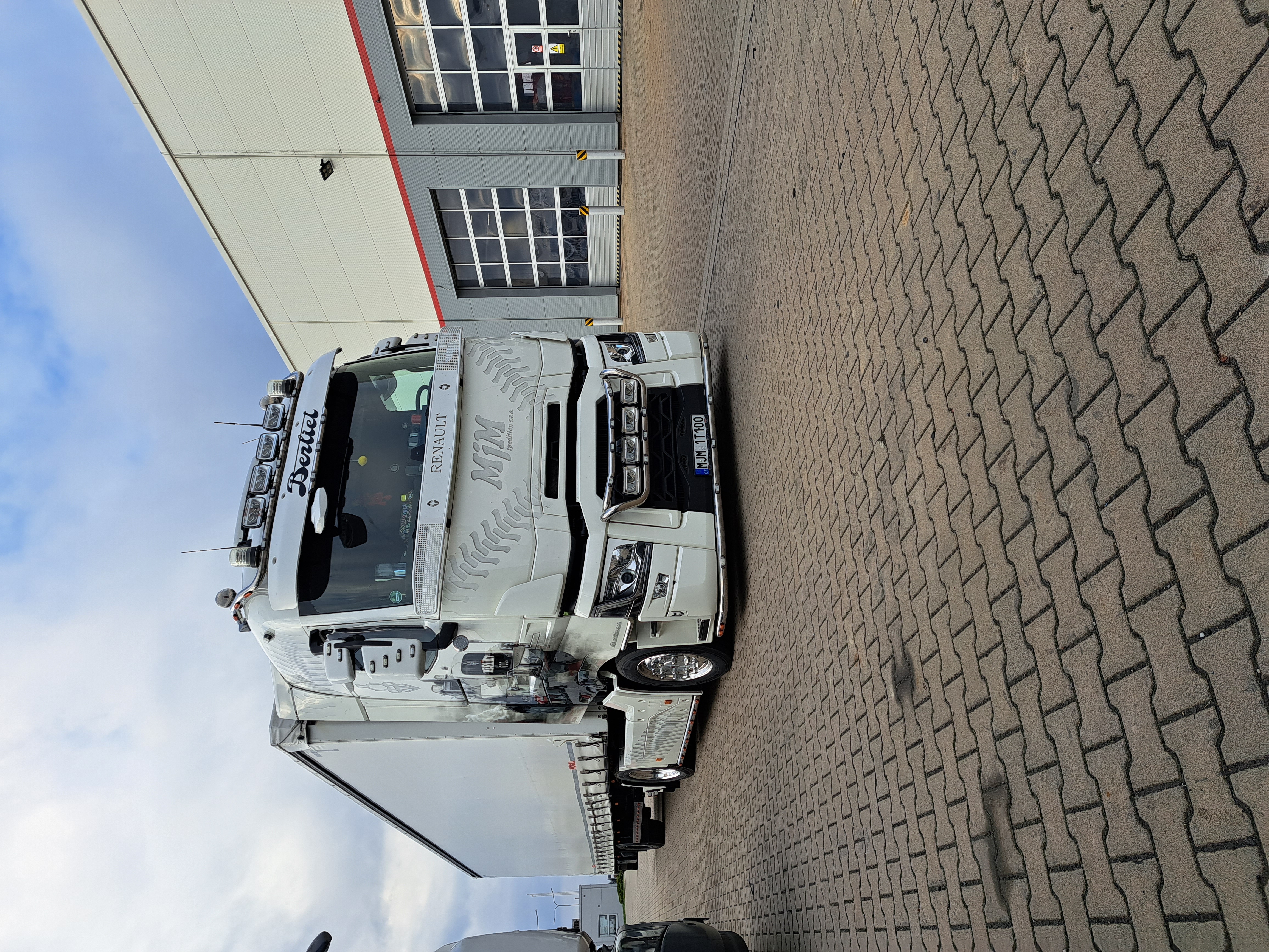 Renault Trucks Centrum OSTRAVA foto 1