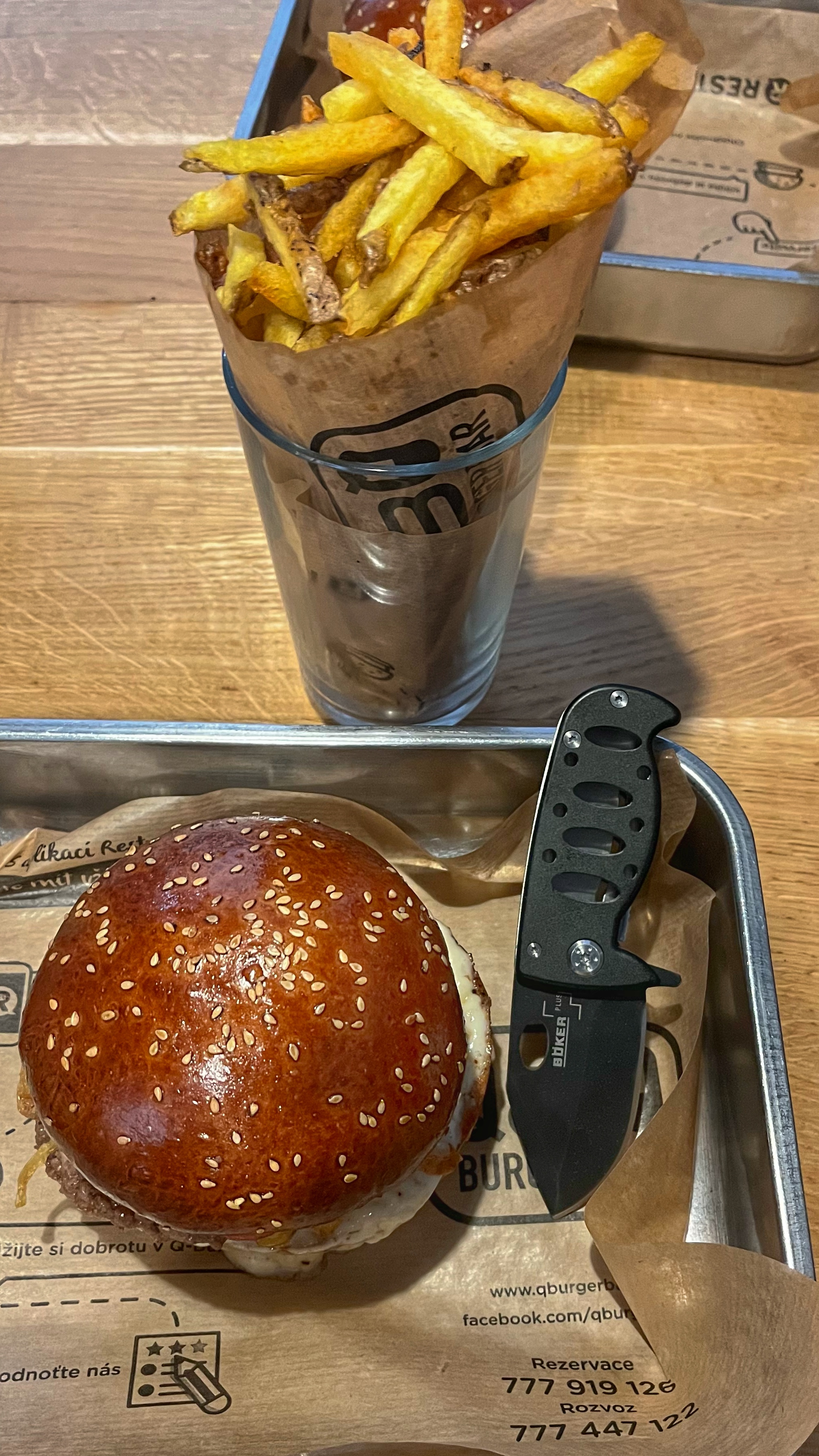 Q Burger bar foto 3