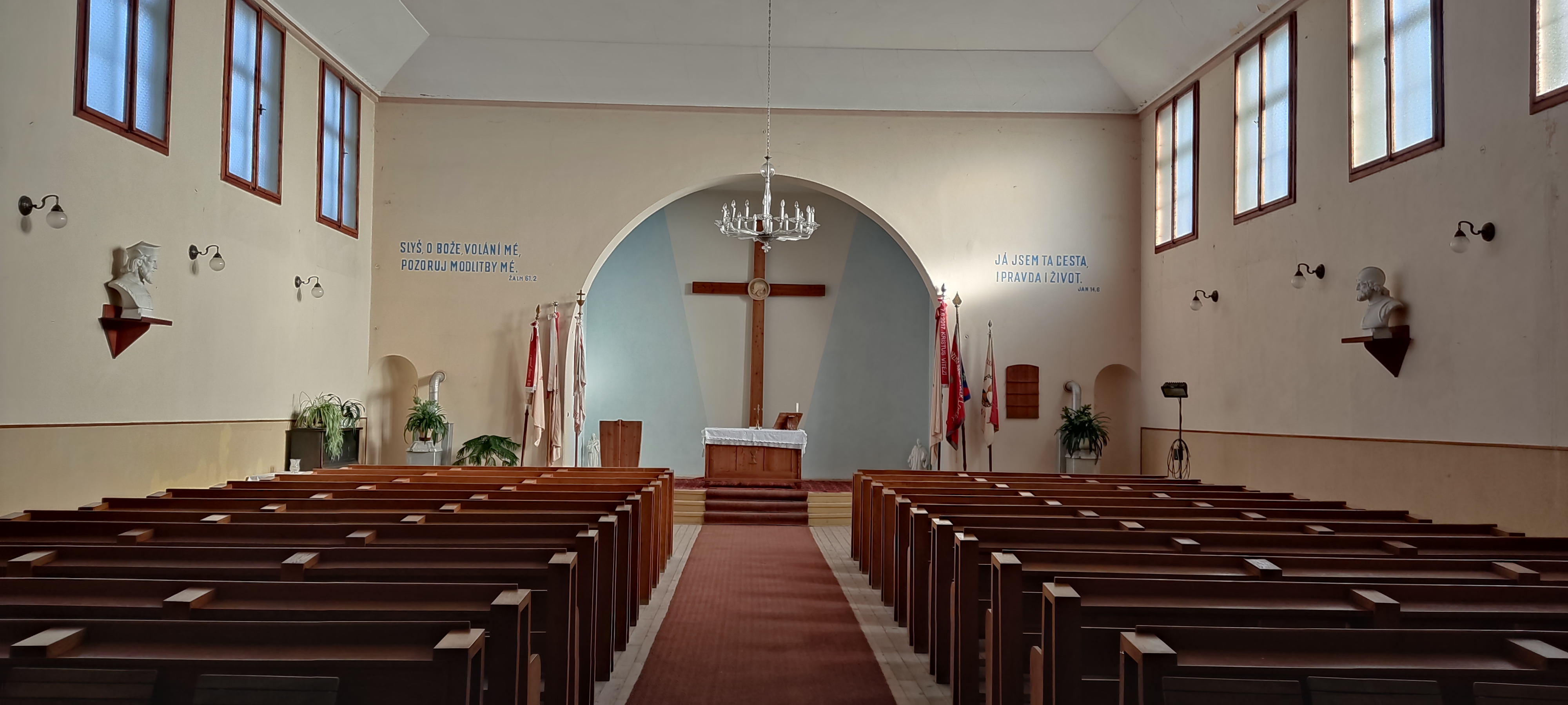 Náboženská obec Církve československé husitské v Novém Bydžově foto 2