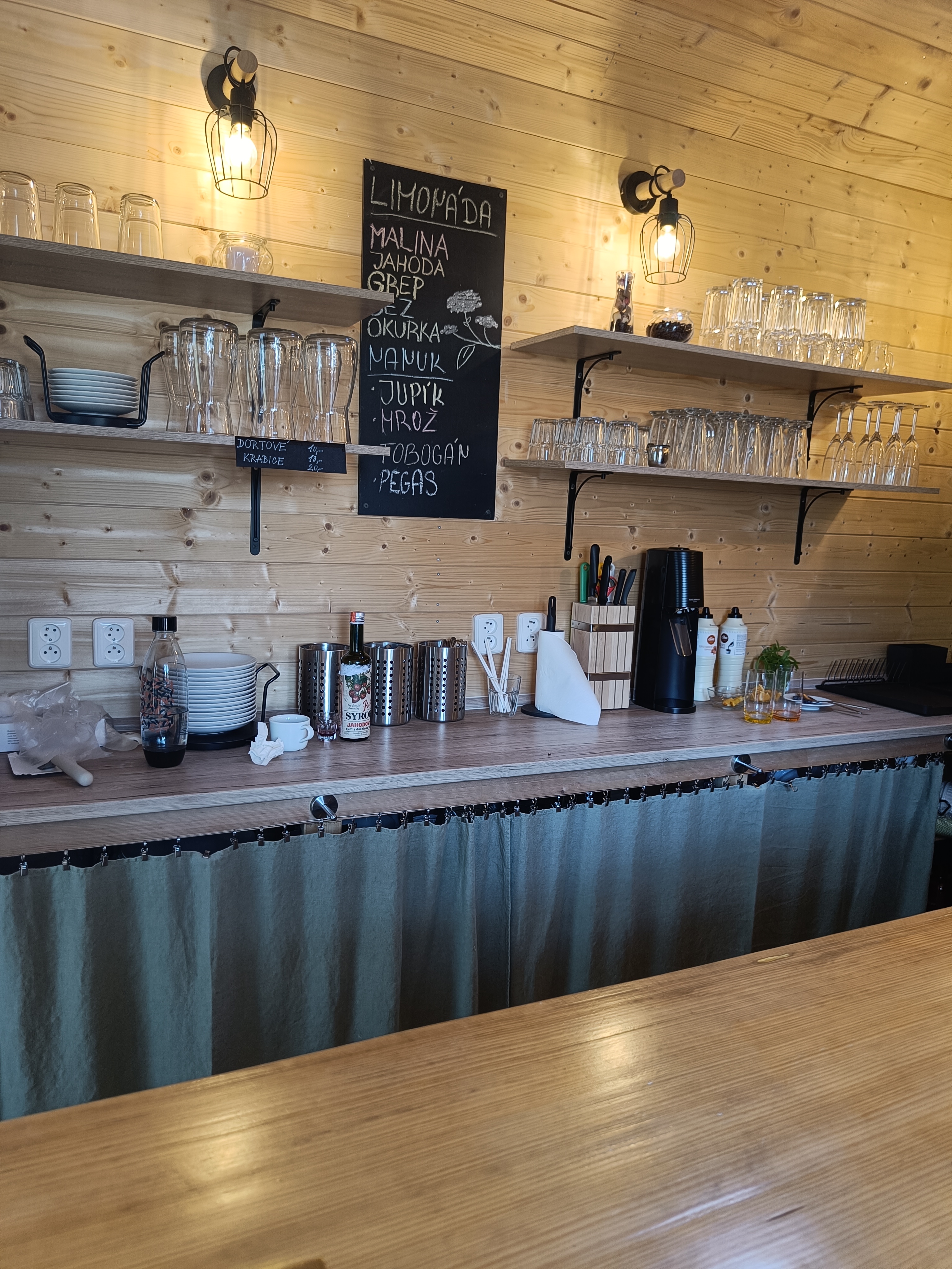 Kavárna jako doma foto 3