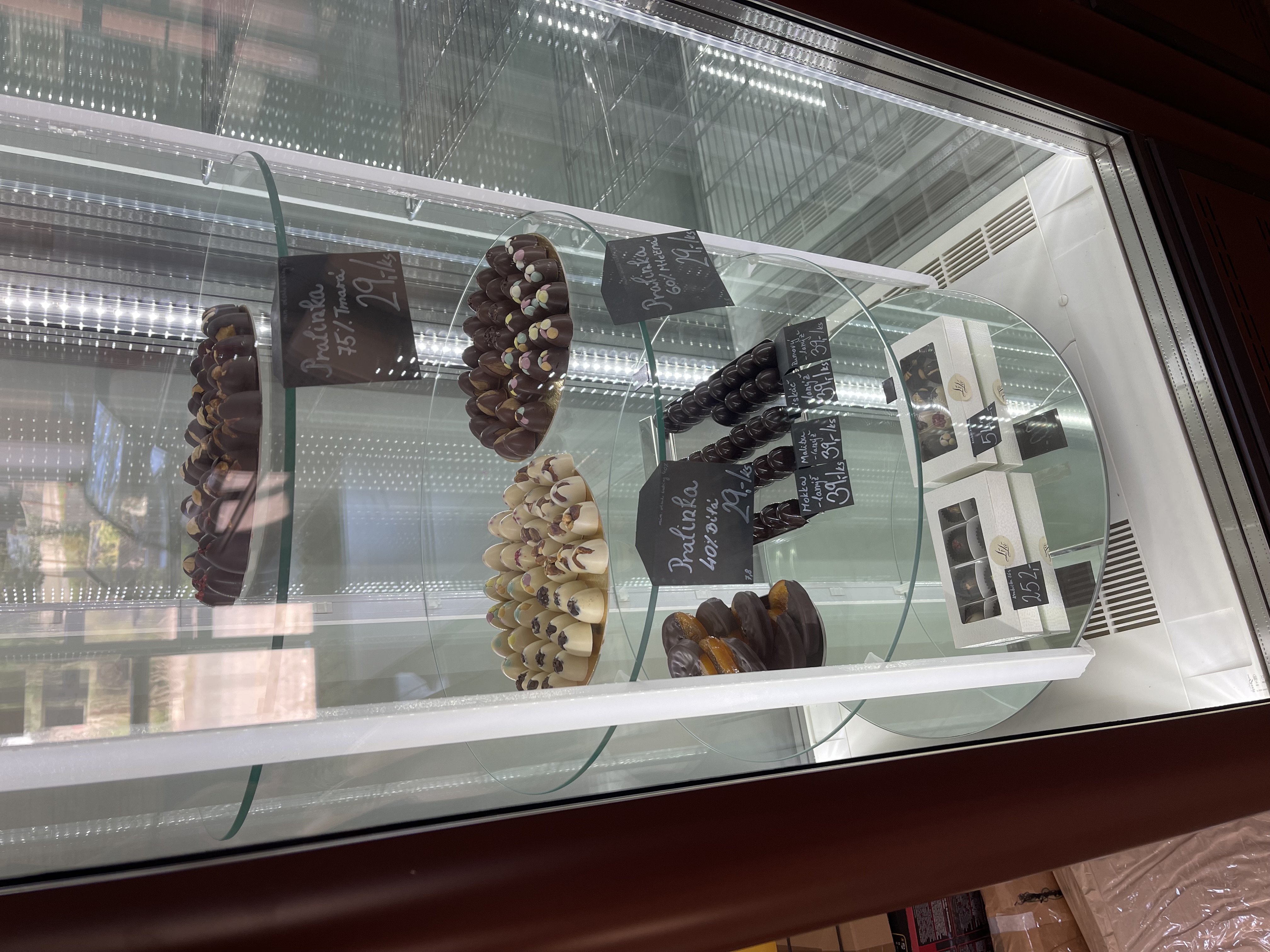 LíLá - staropacká čokoládovna foto 2