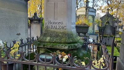 Grave of Balzac and Ewelina Hańska (Tomb) • Mapy.com
