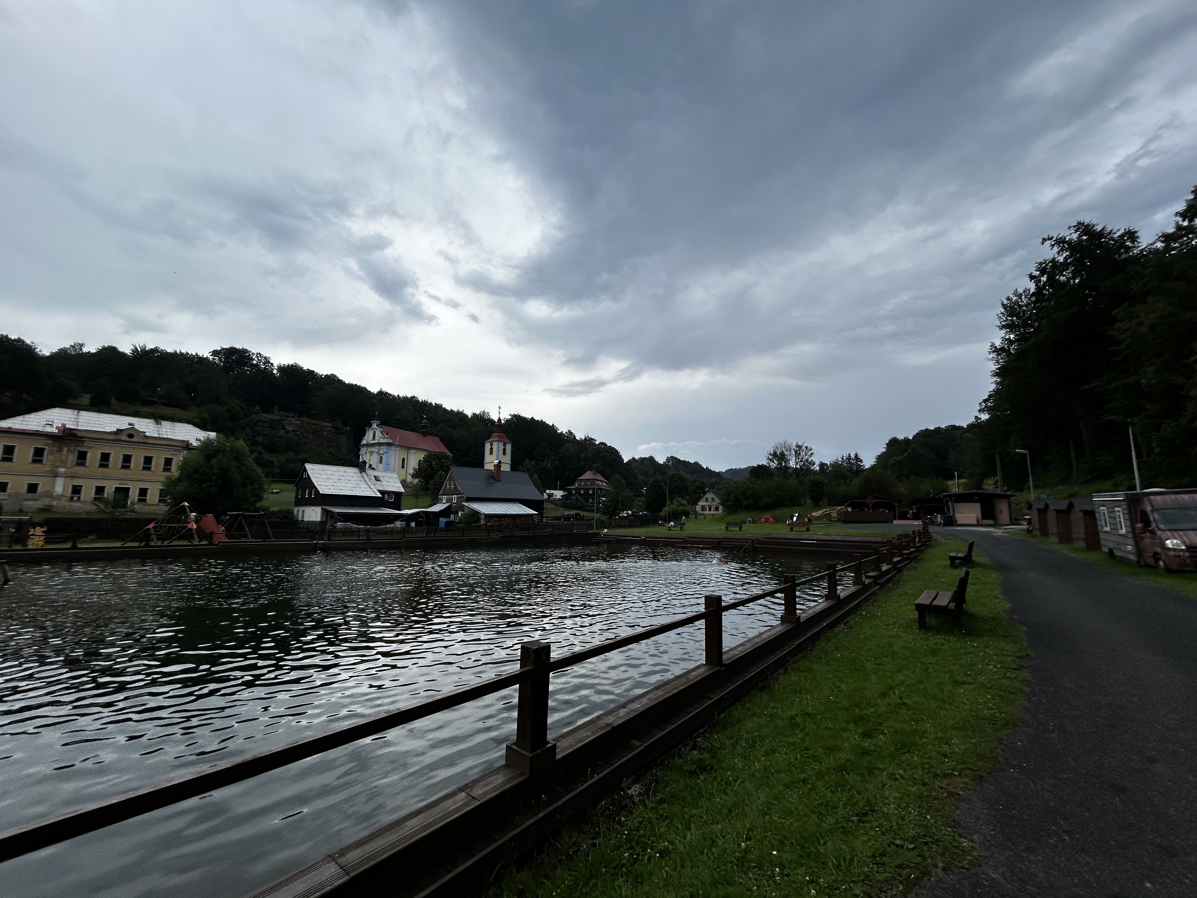 Kiosek u požární nádrže foto 5