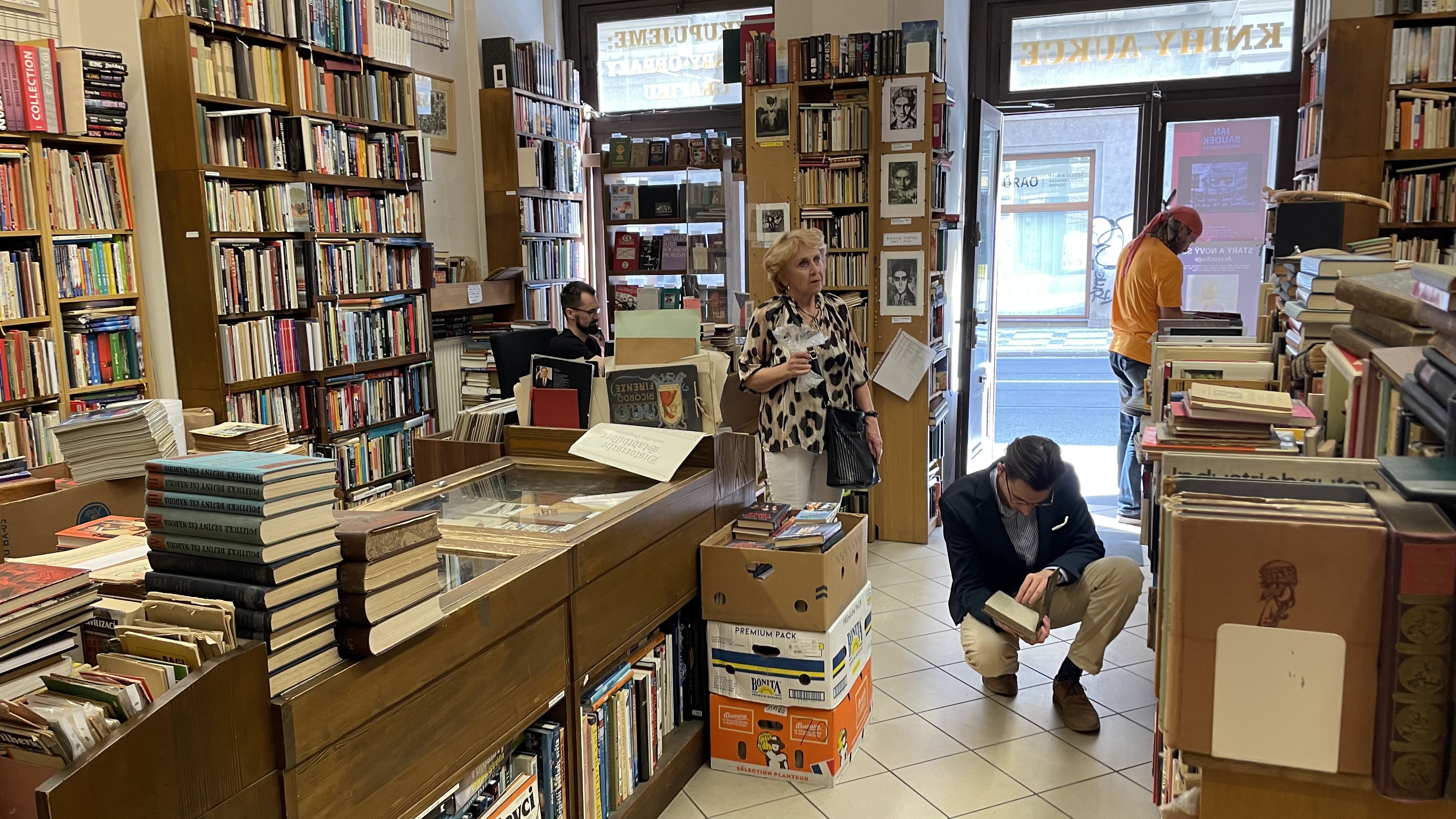 Antikvariát Dlážděná foto 3