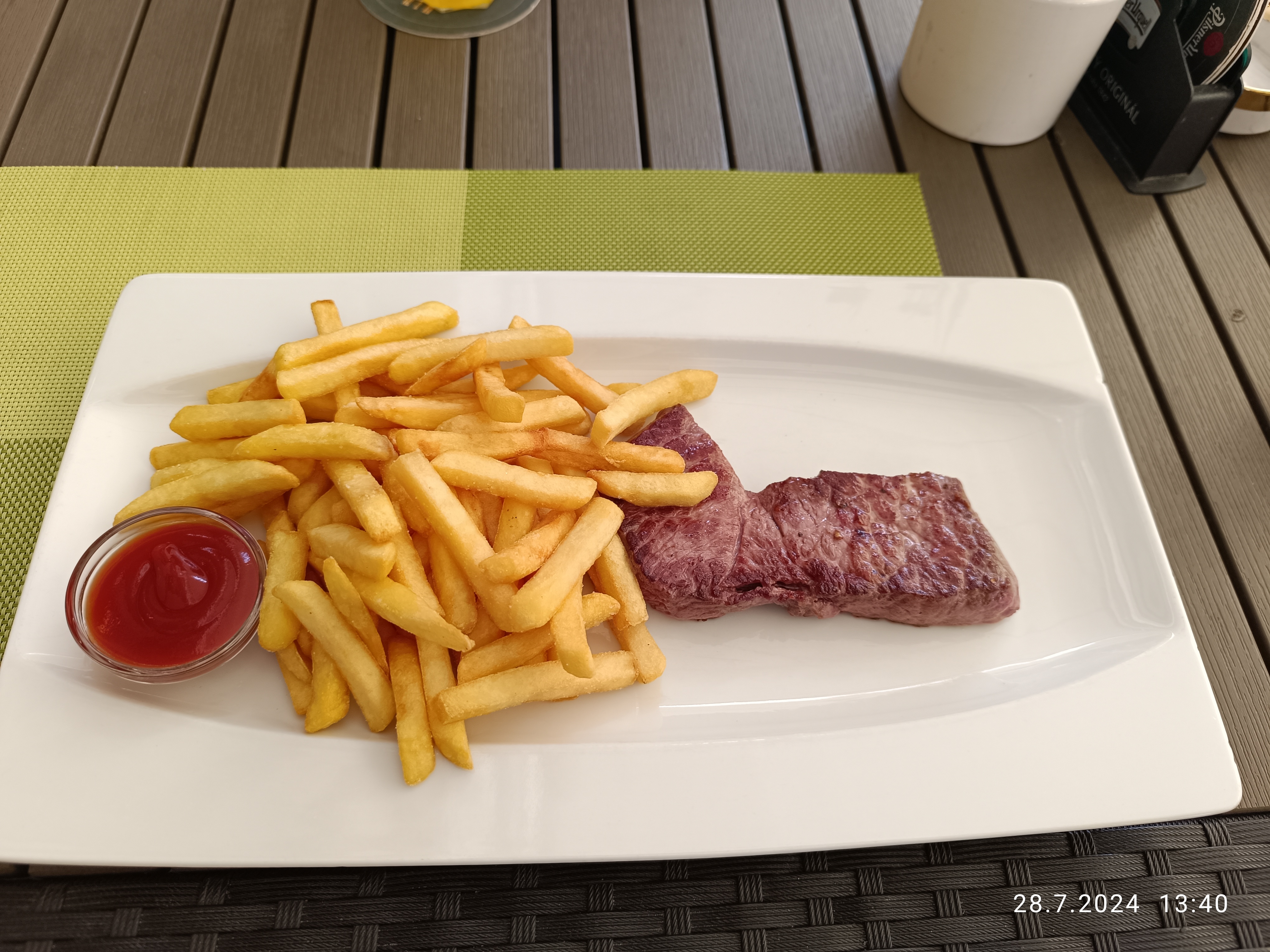 Churchill's Pub & Restaraunt foto 3