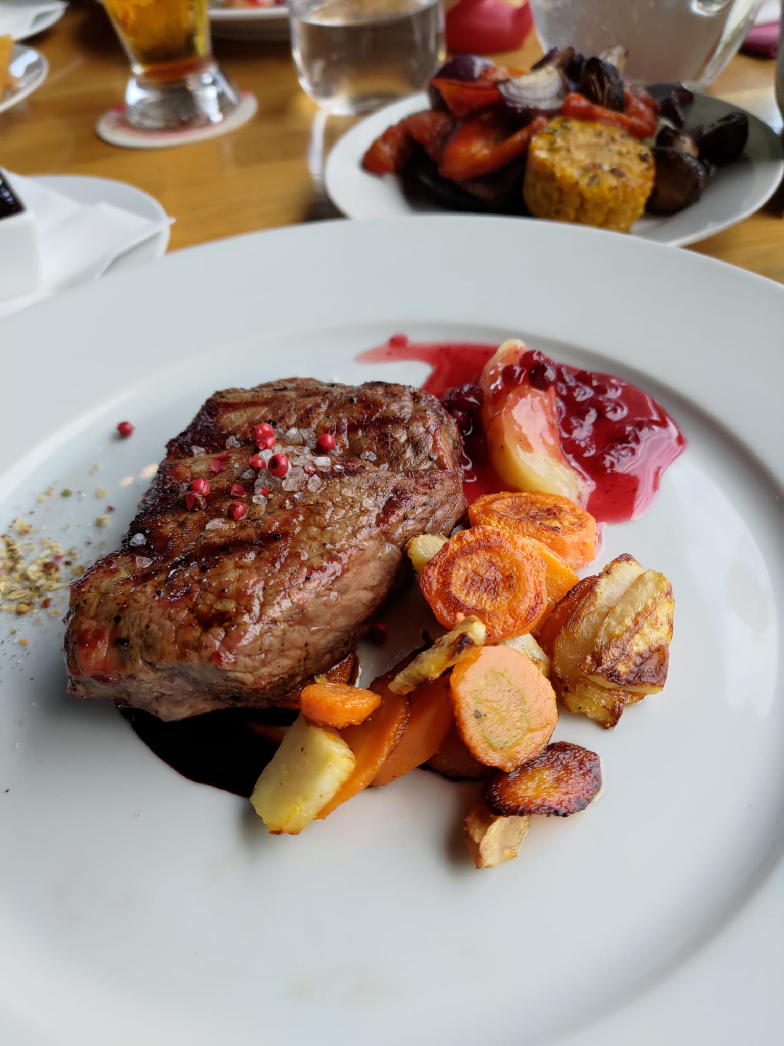 RED DOOR steakhouse foto 4