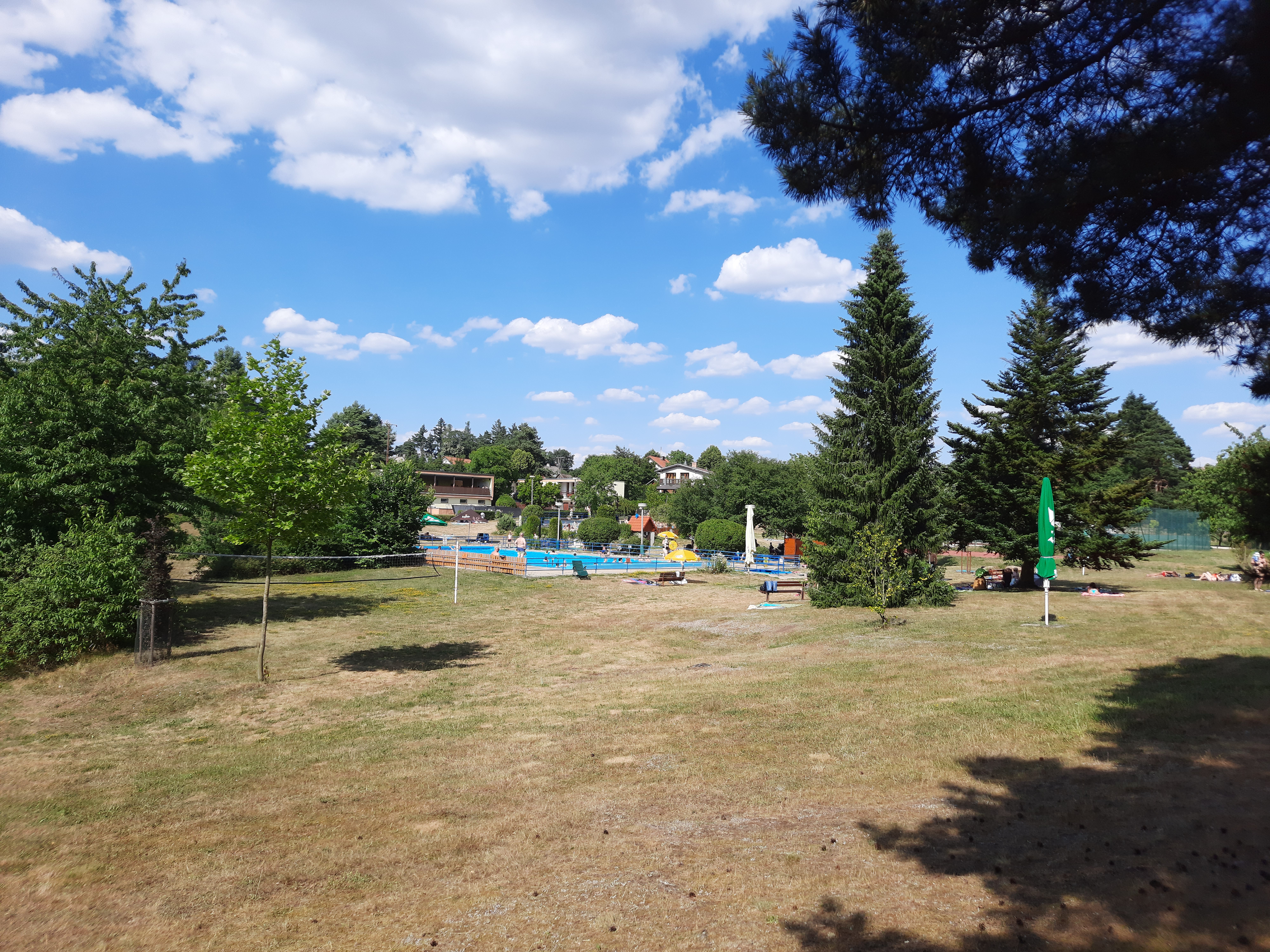 Sportovní areál a koupaliště foto 5