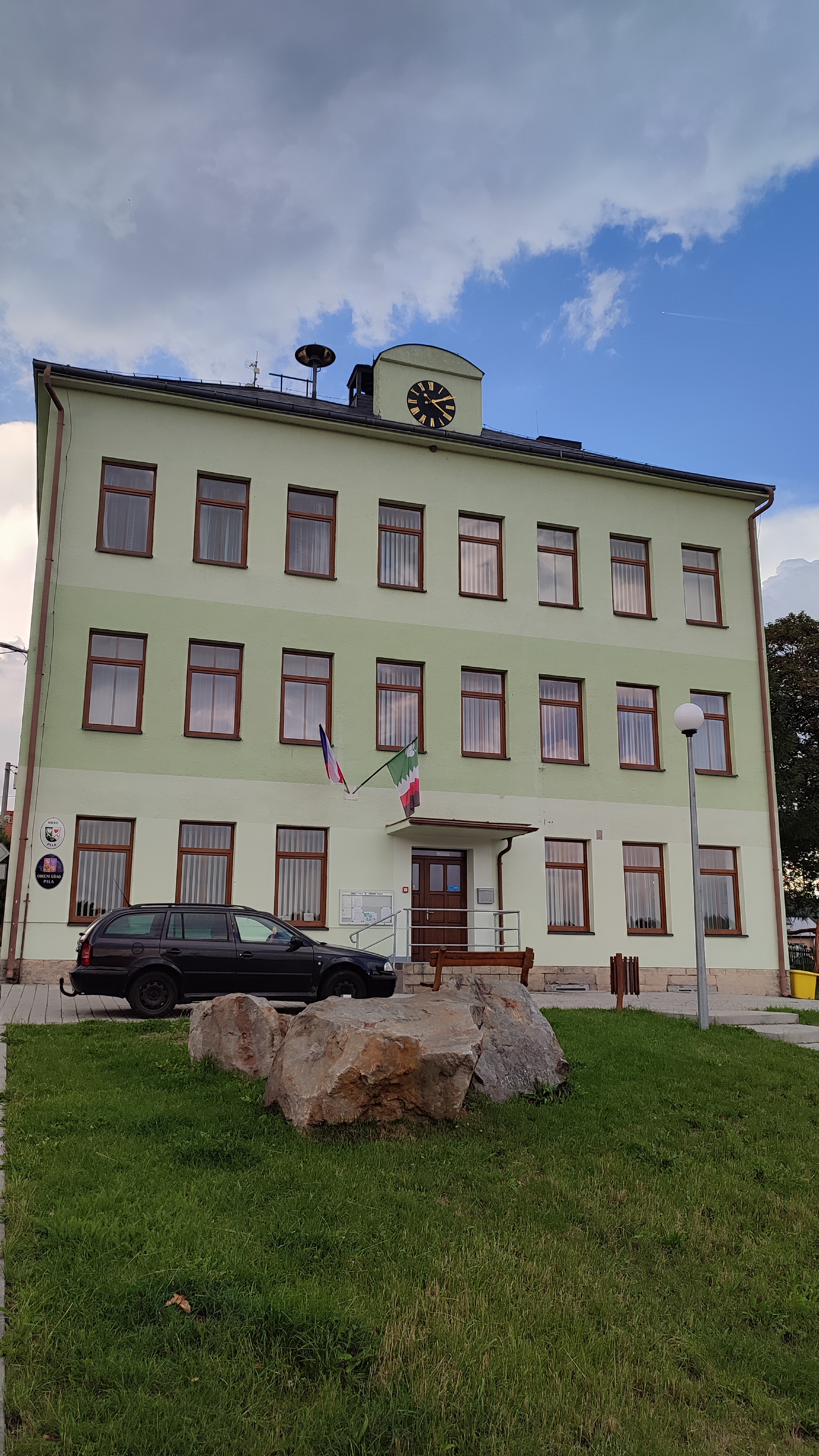 Pila - obecní úřad foto 6