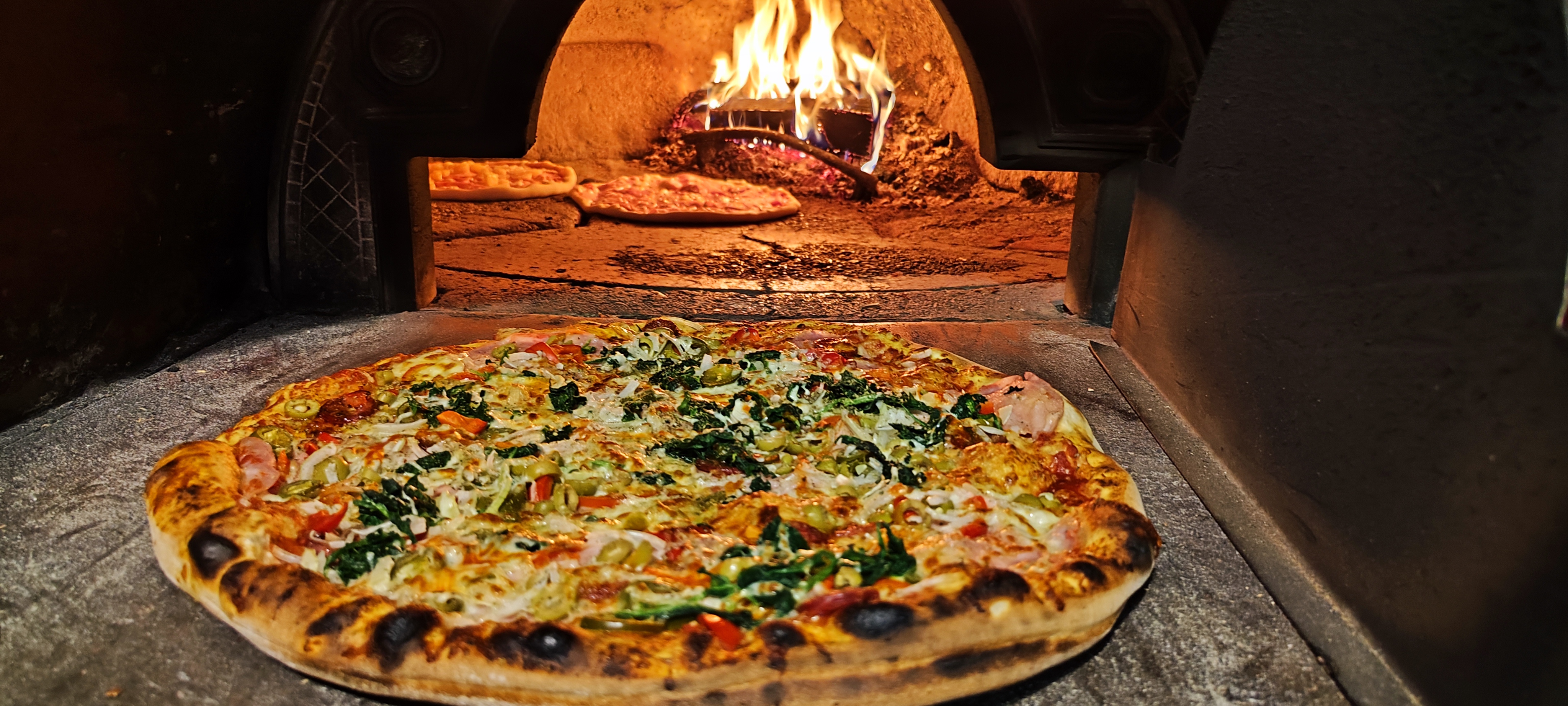 Pizzeria Adelanté foto 2