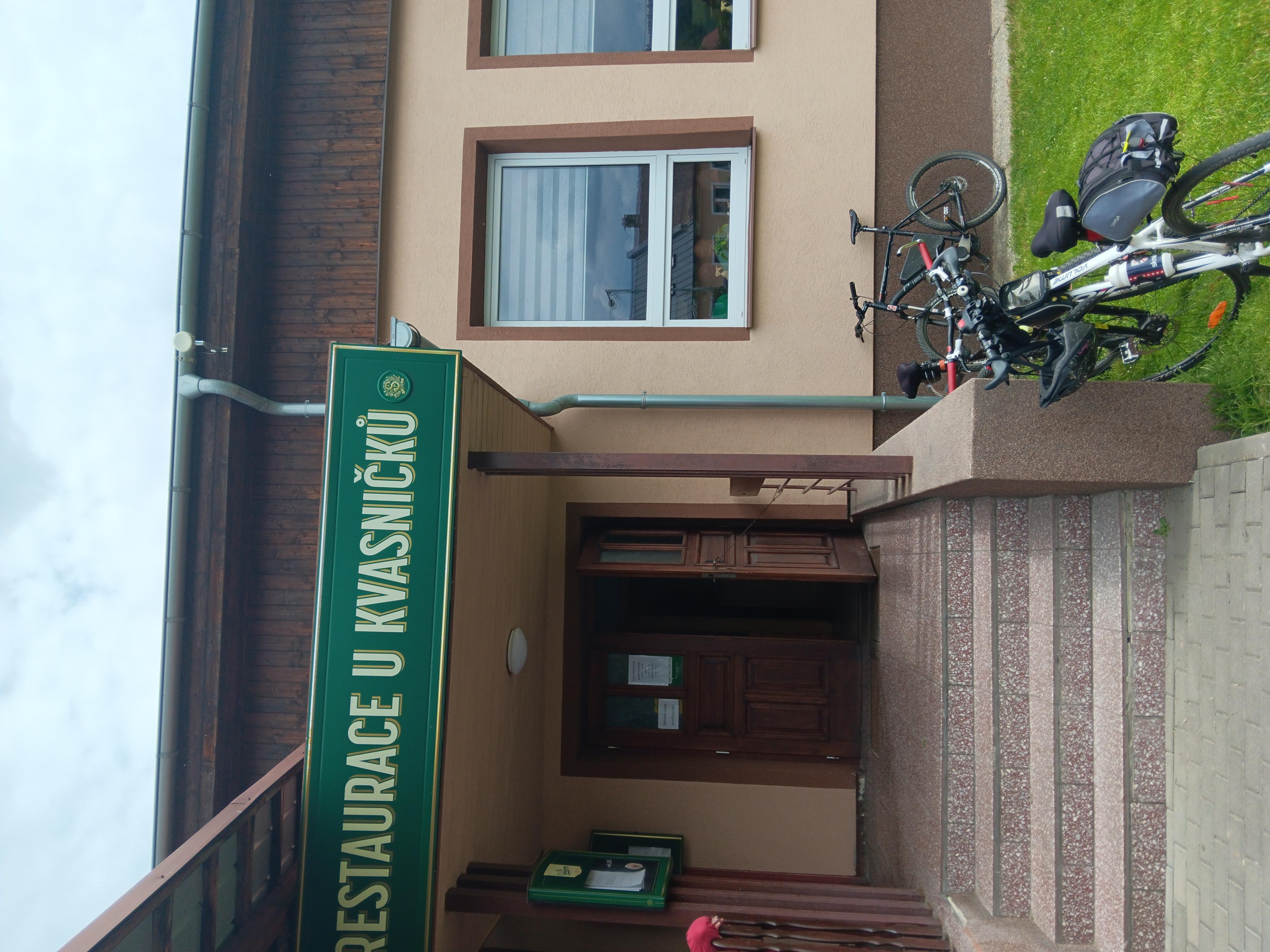 Restaurace U Kvasničků foto 4