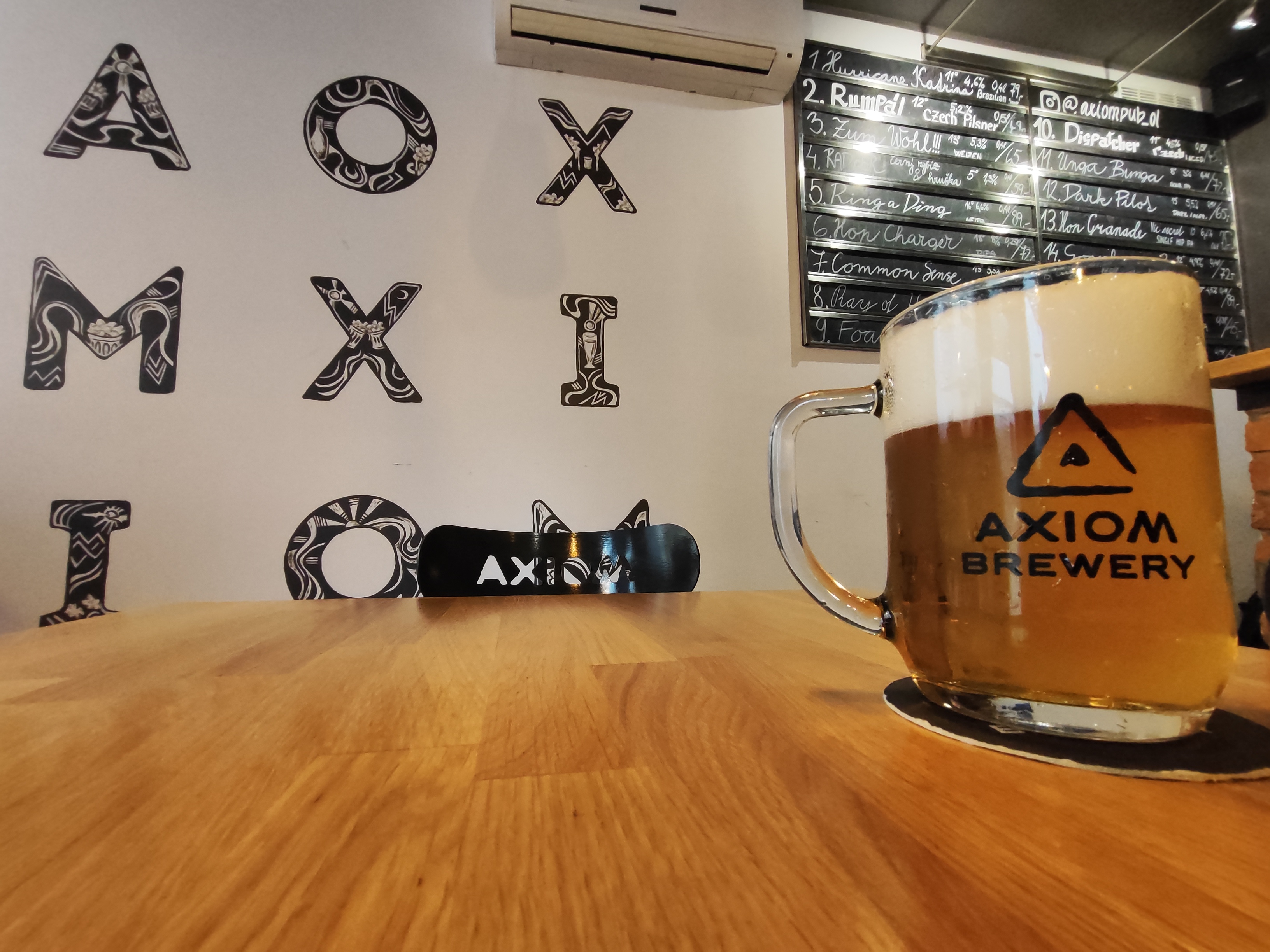 Axiom Pub foto 6