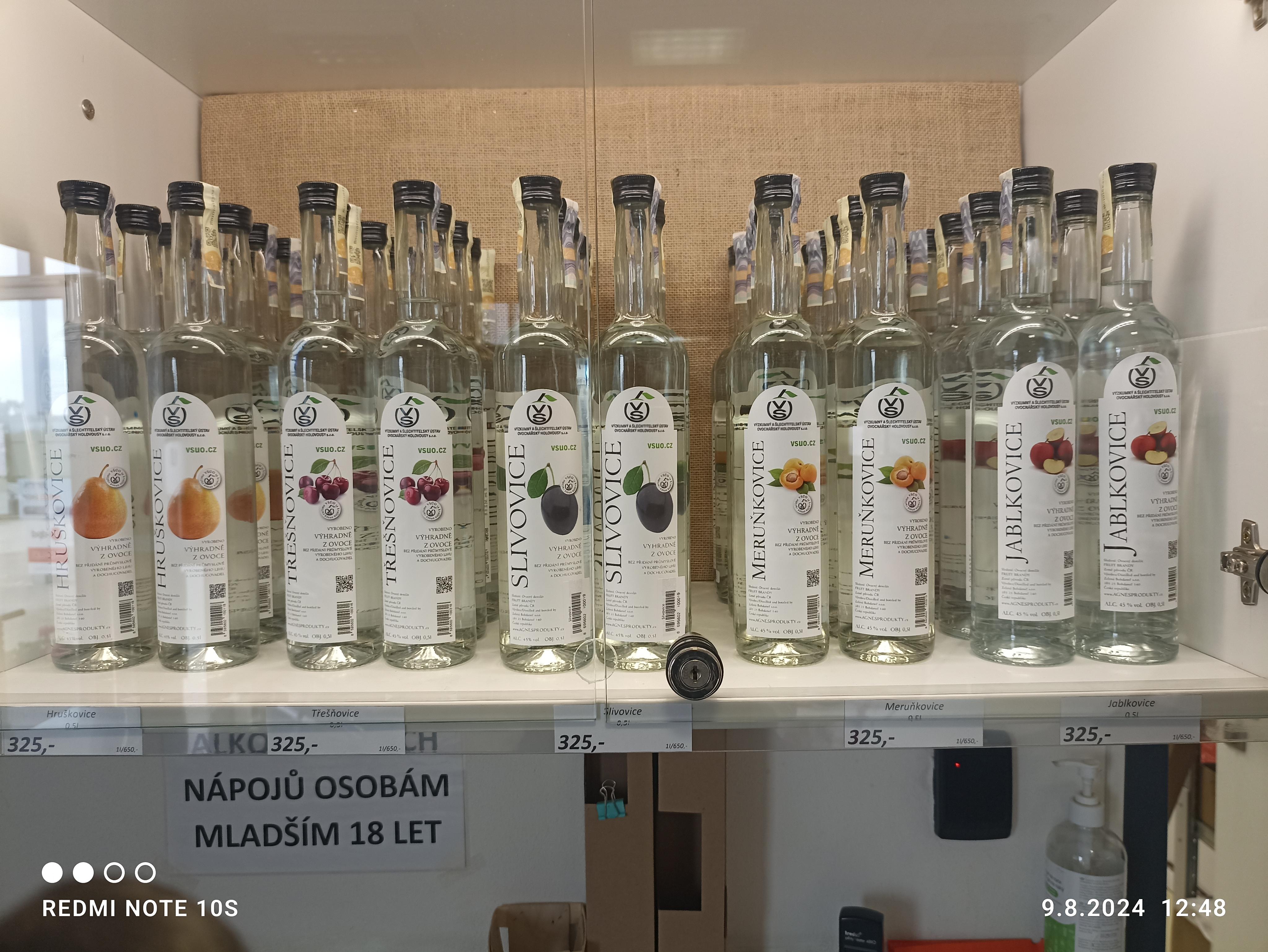 VÝZKUMNÝ A ŠLECHTITELSKÝ ÚSTAV OVOCNÁŘSKÝ HOLOVOUSY s.r.o. foto 4