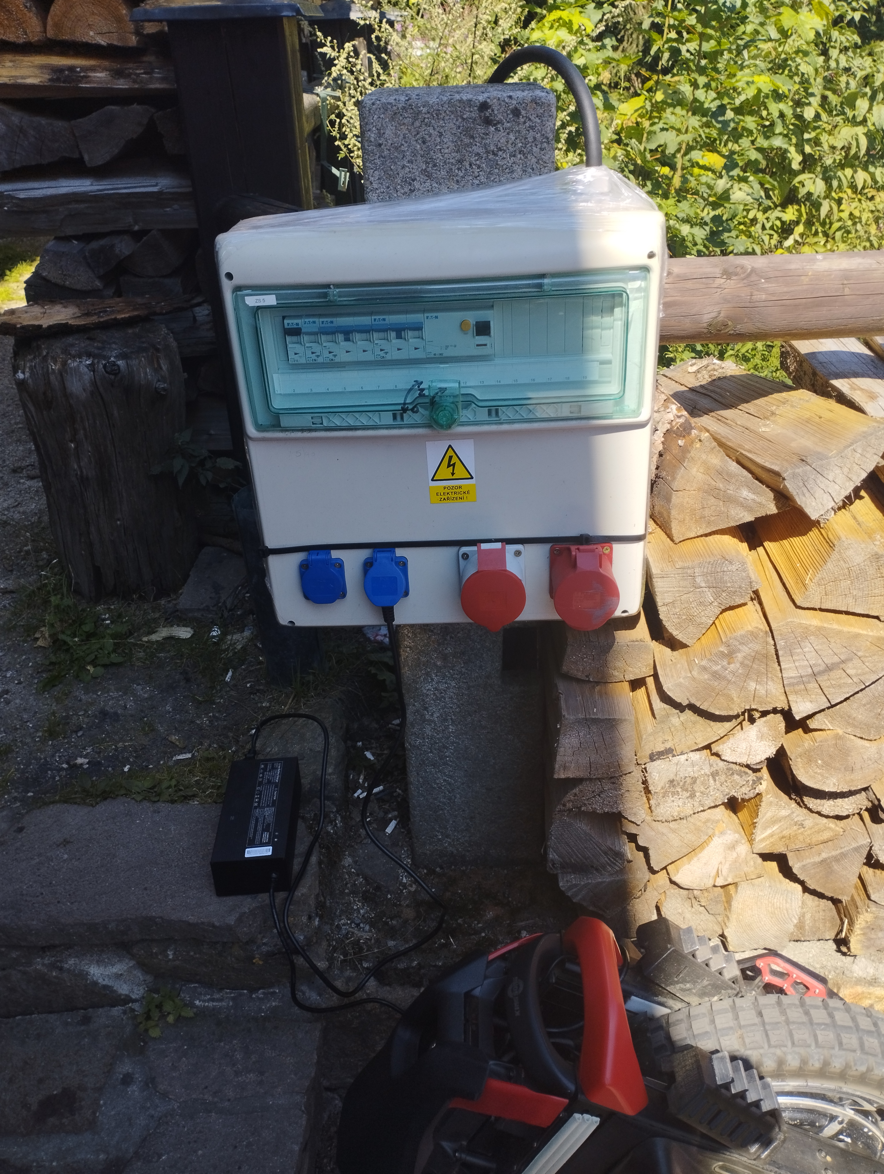 Horská Chata Kleť - Nabíjecí stanice pro elektrokola foto 2