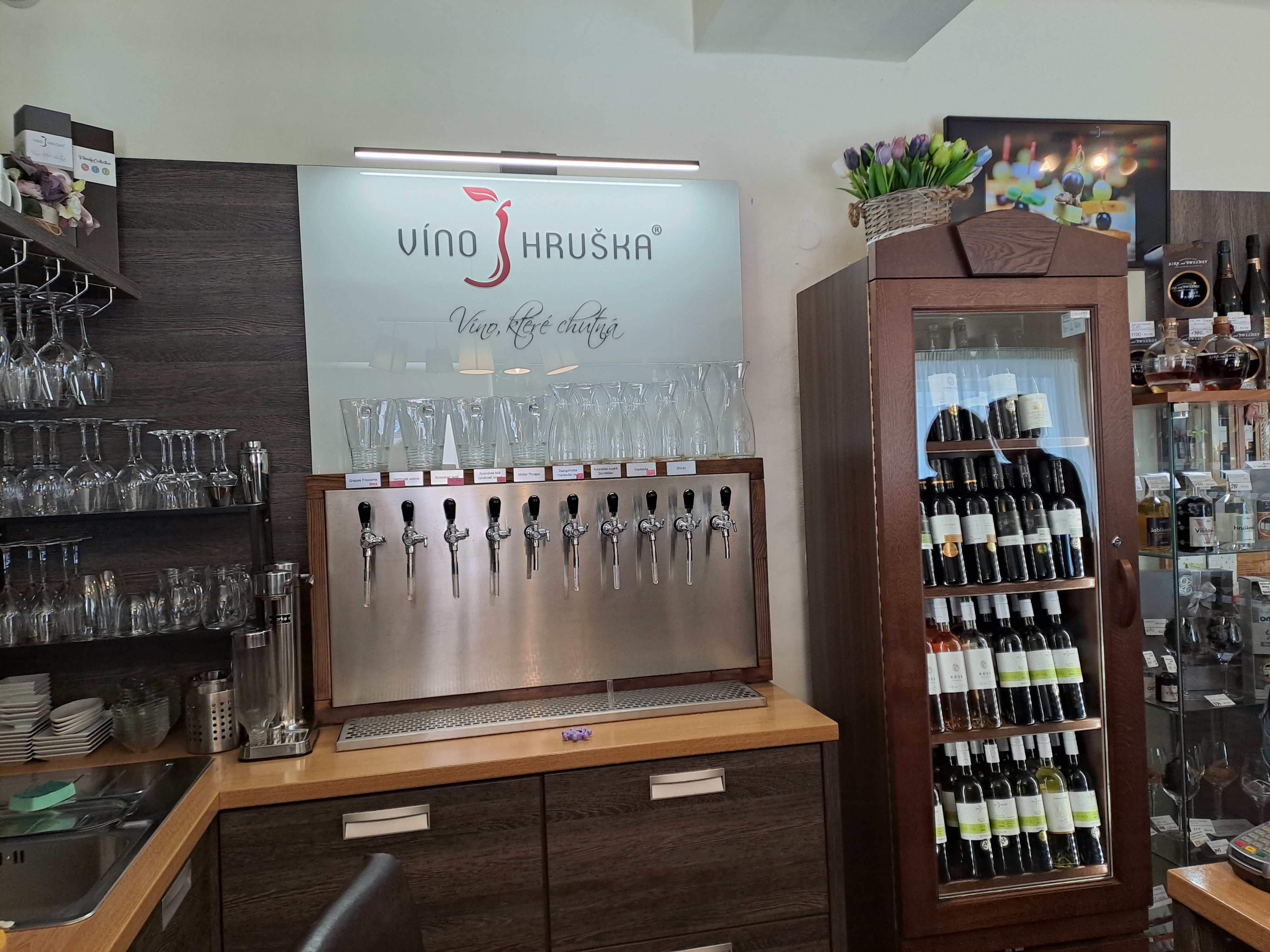 Vinotéka Víno Hruška Kladno foto 6