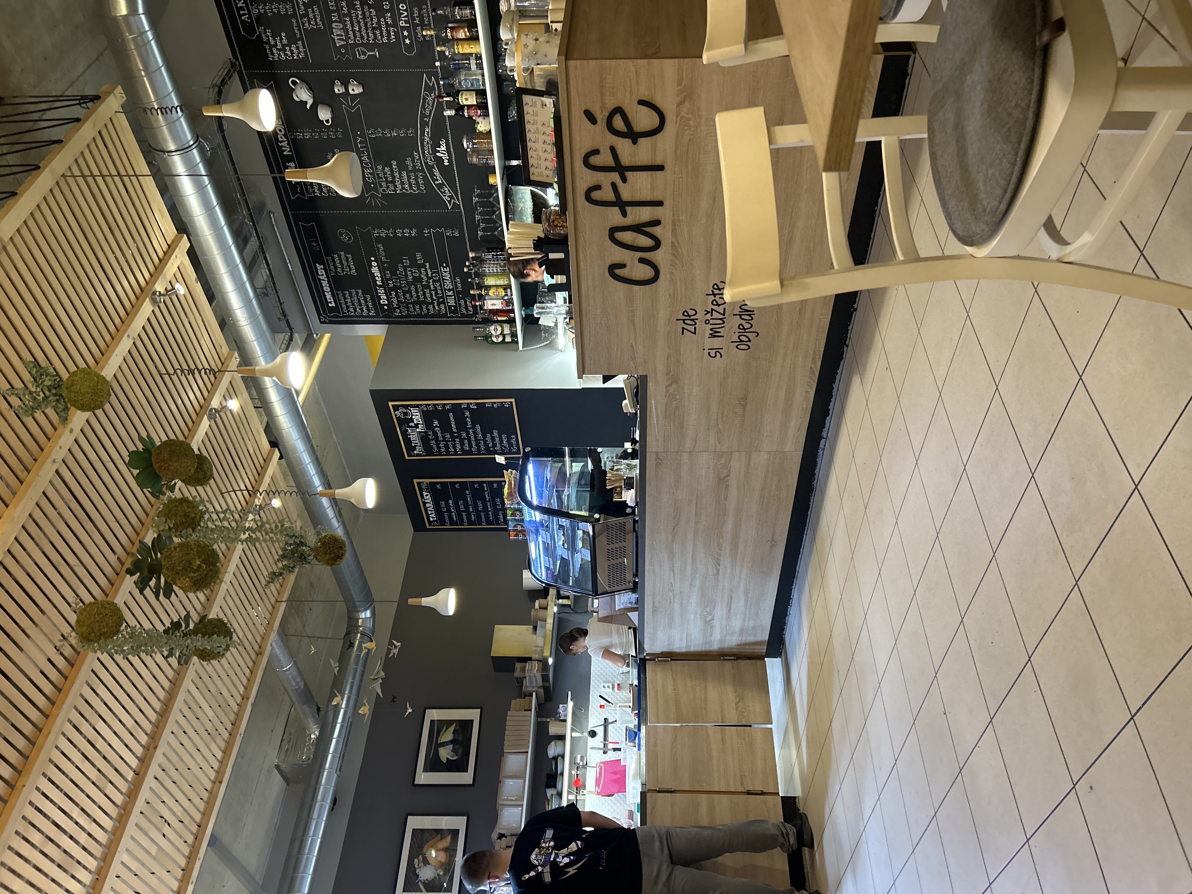 Sushi BISTRO & caffé Kbely foto 4