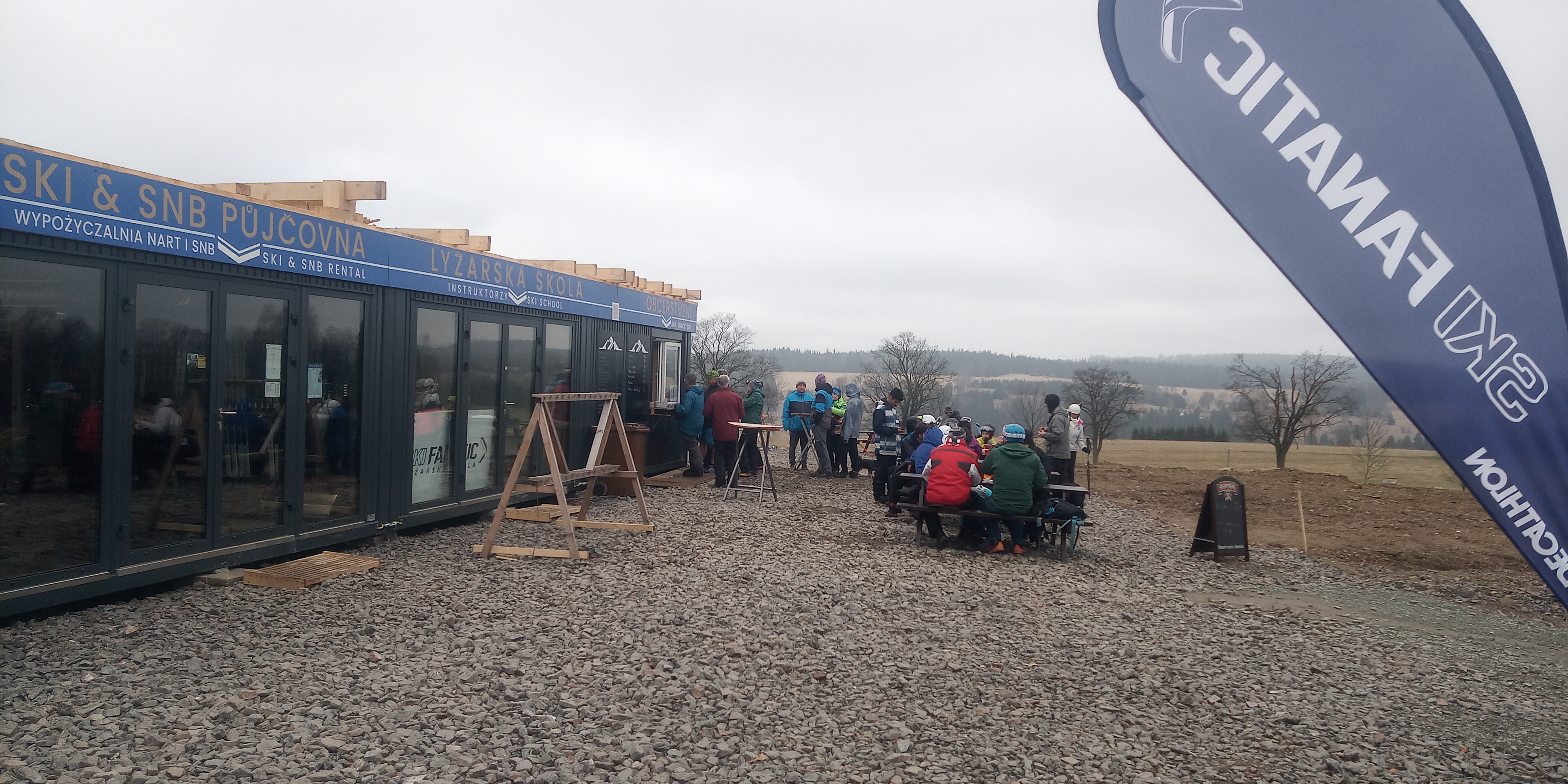 Občerstvení pod lanovkou foto 3