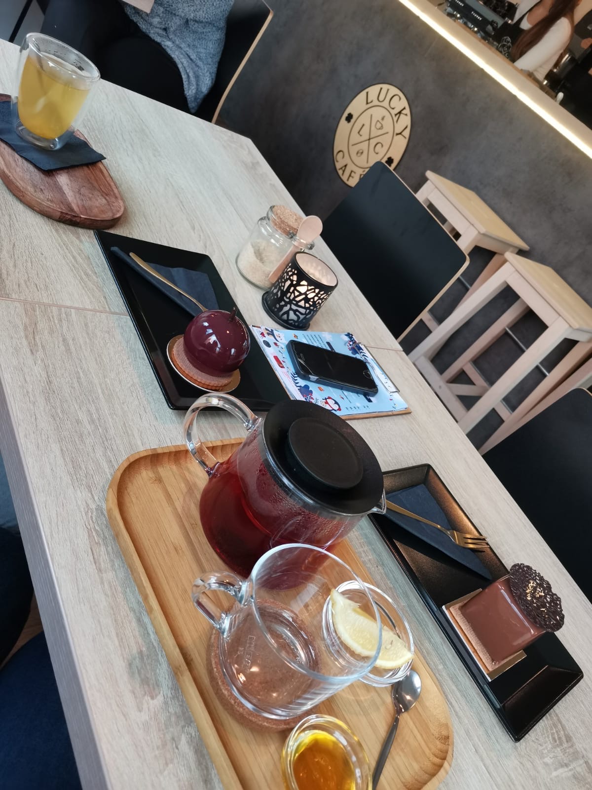 LUCKY CAFE foto 6
