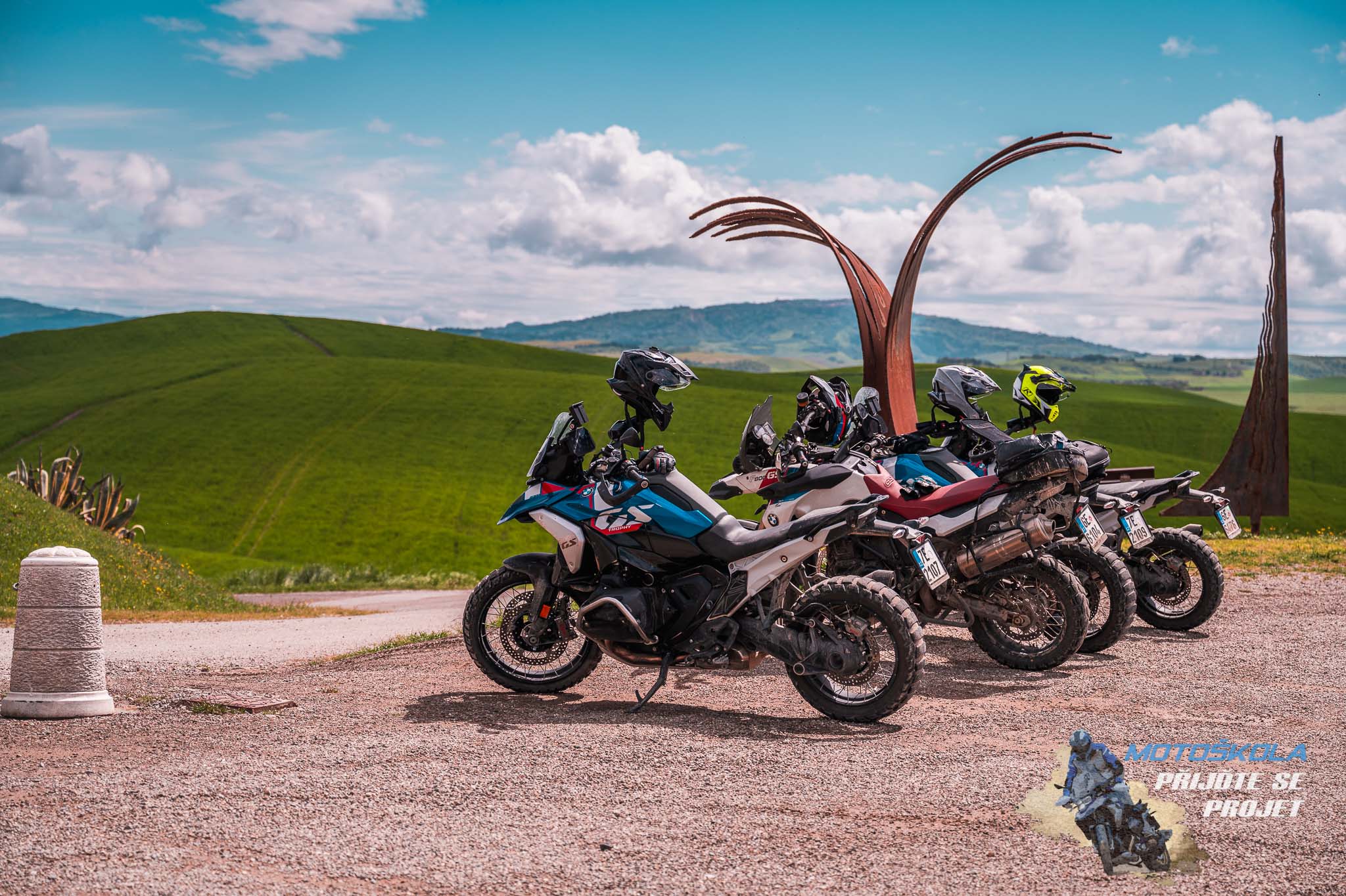 Motoškola Přijďte se projet foto 4