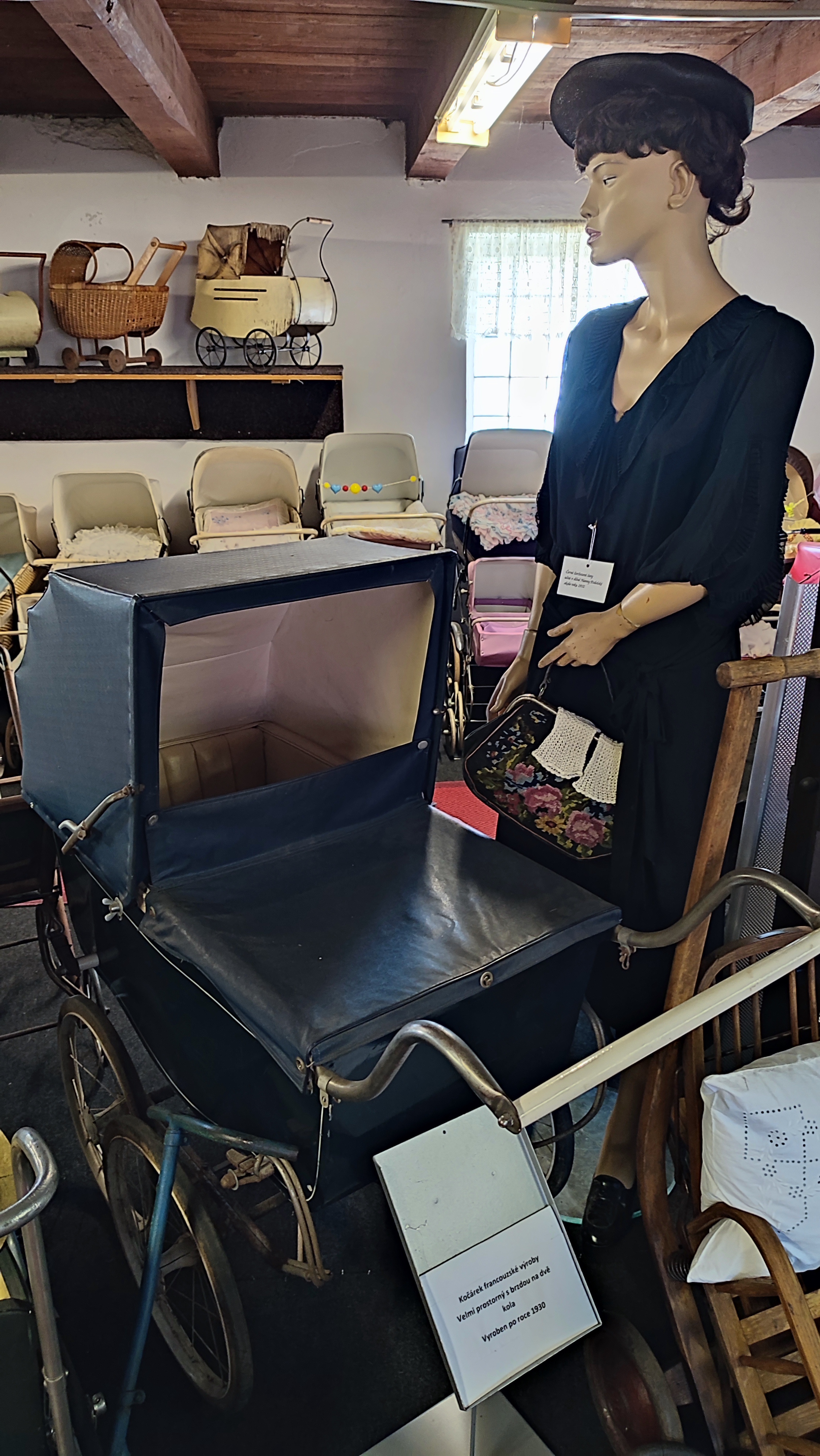 Muzeum starožitných kočárků foto 3