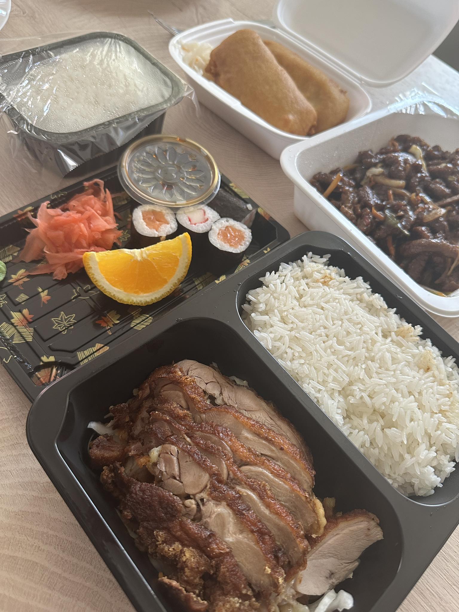 WOK & SUSHI foto 3
