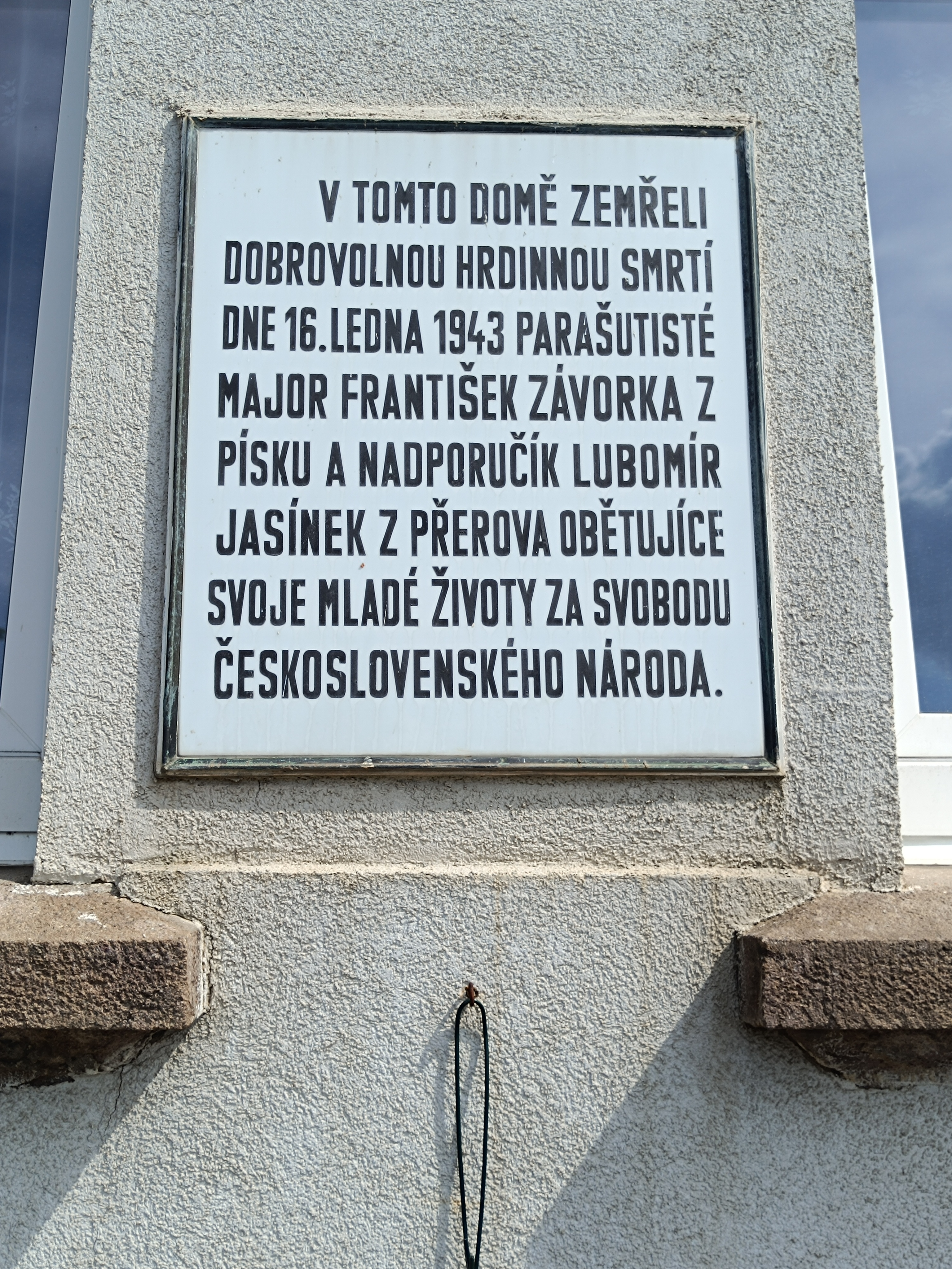 Rovensko pod Troskami - městský úřad foto 3